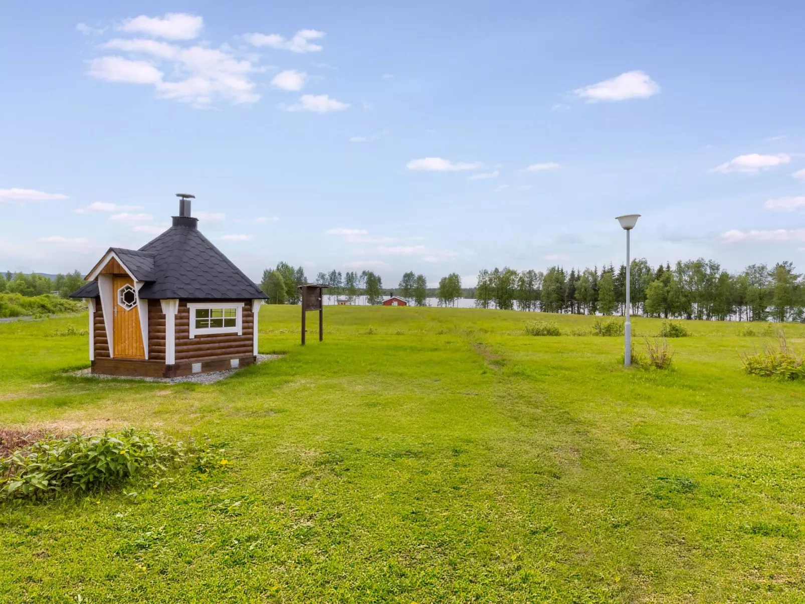Ruka-kitkan käki-Buiten