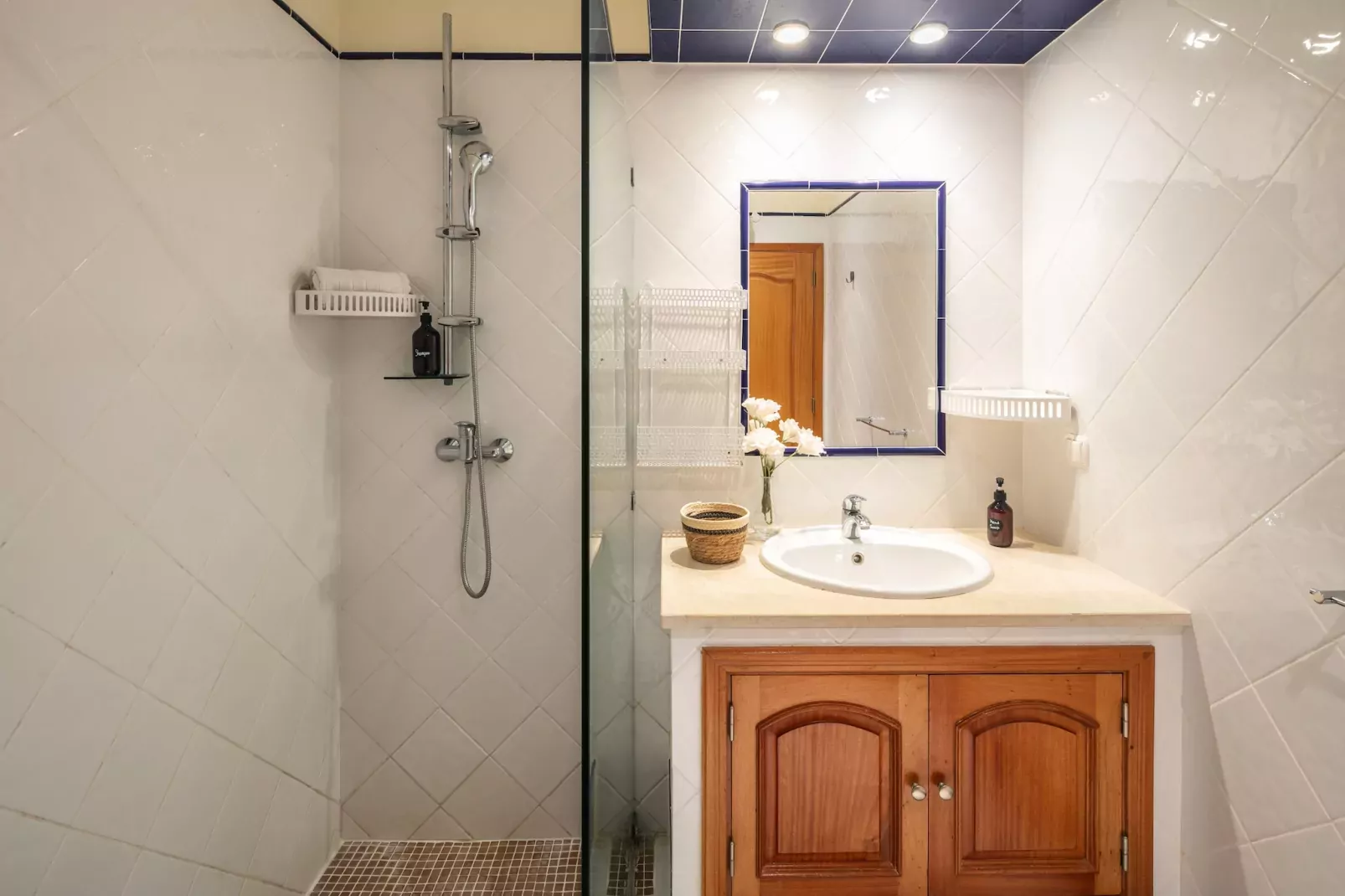 The Palm House - Townhouse at Vale de Milho golf-Badkamer