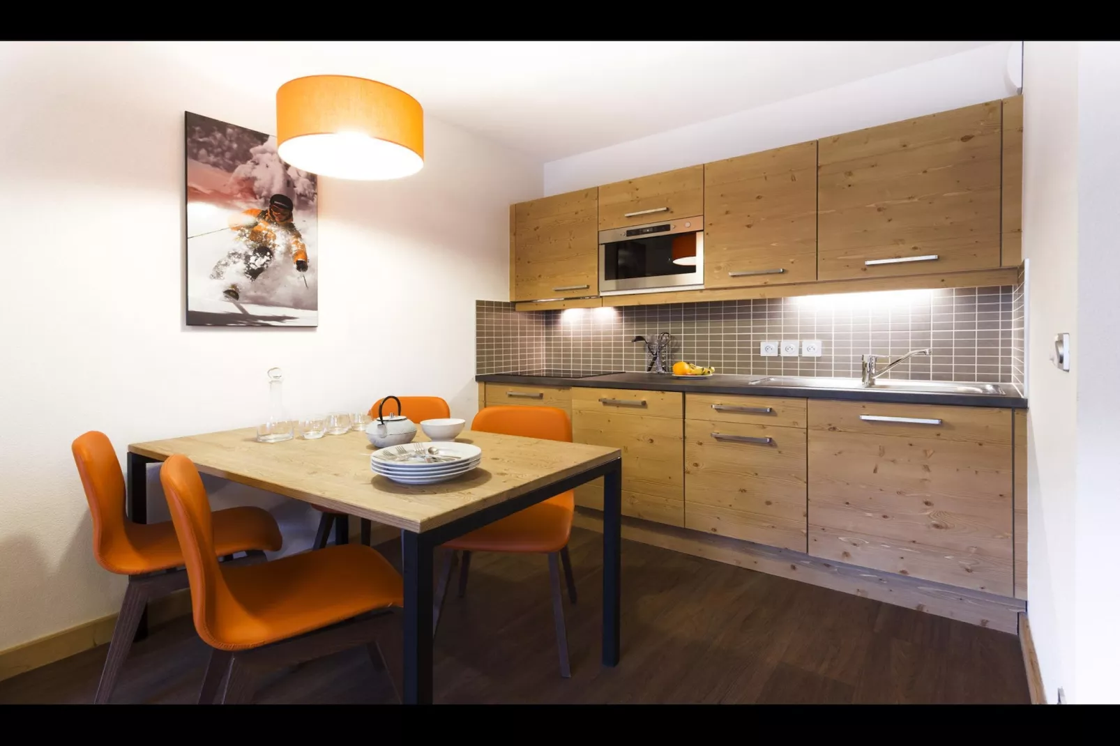 LES MENUIRES_S12V-Keuken