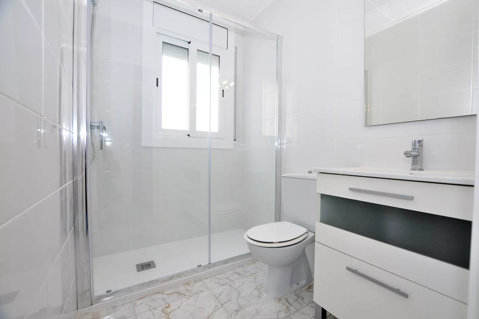 1019 COSTA vista Mar-Badkamer