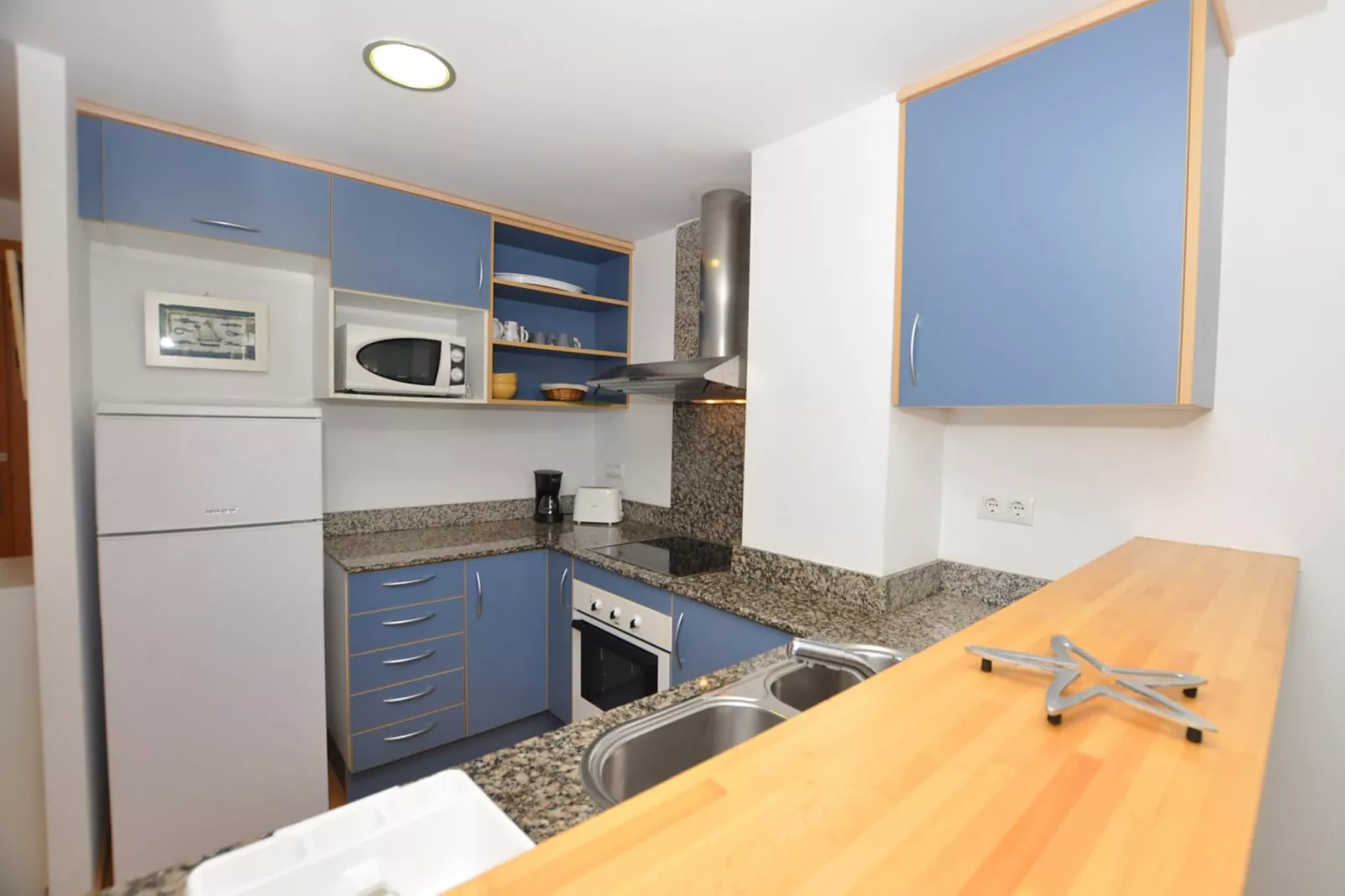 1125 ROYAL MARINE vista Piscina-Keuken