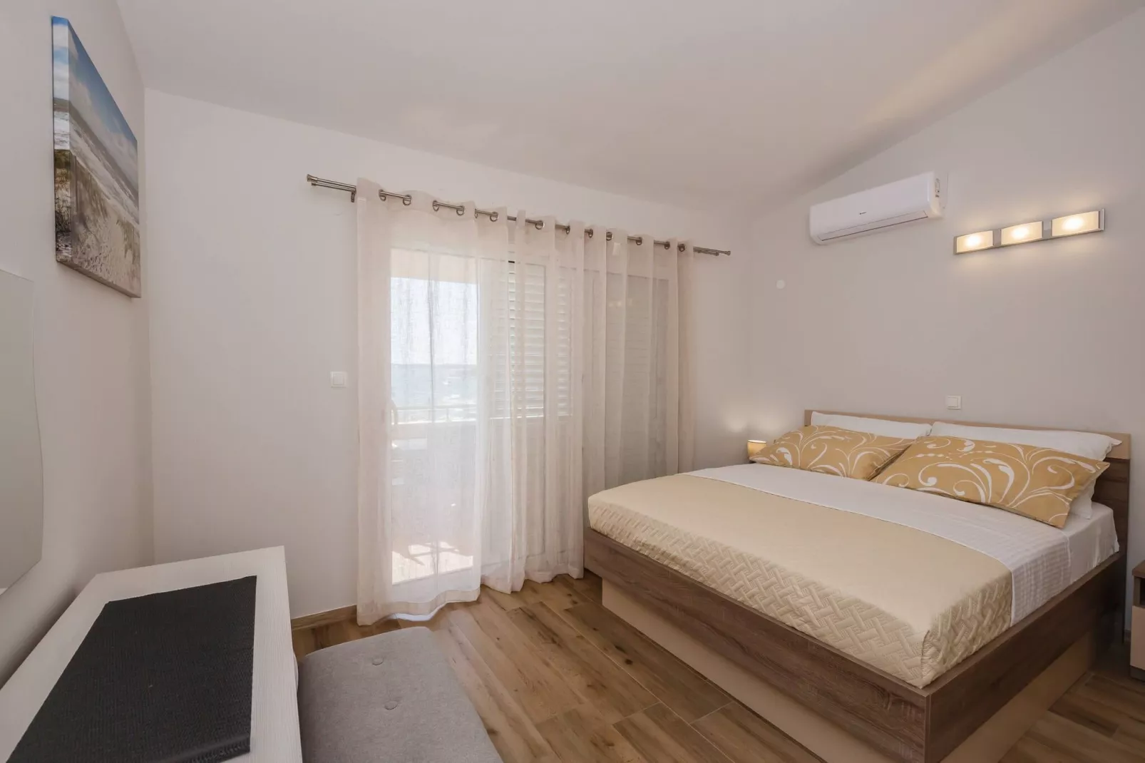 Apartments Savin - two bedroom apartment-Slaapkamer