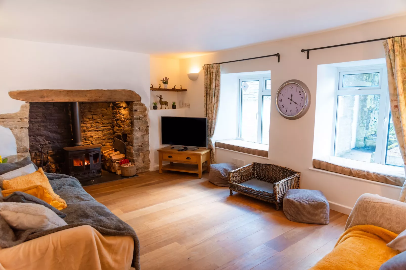 Court Cottage-Woonkamer