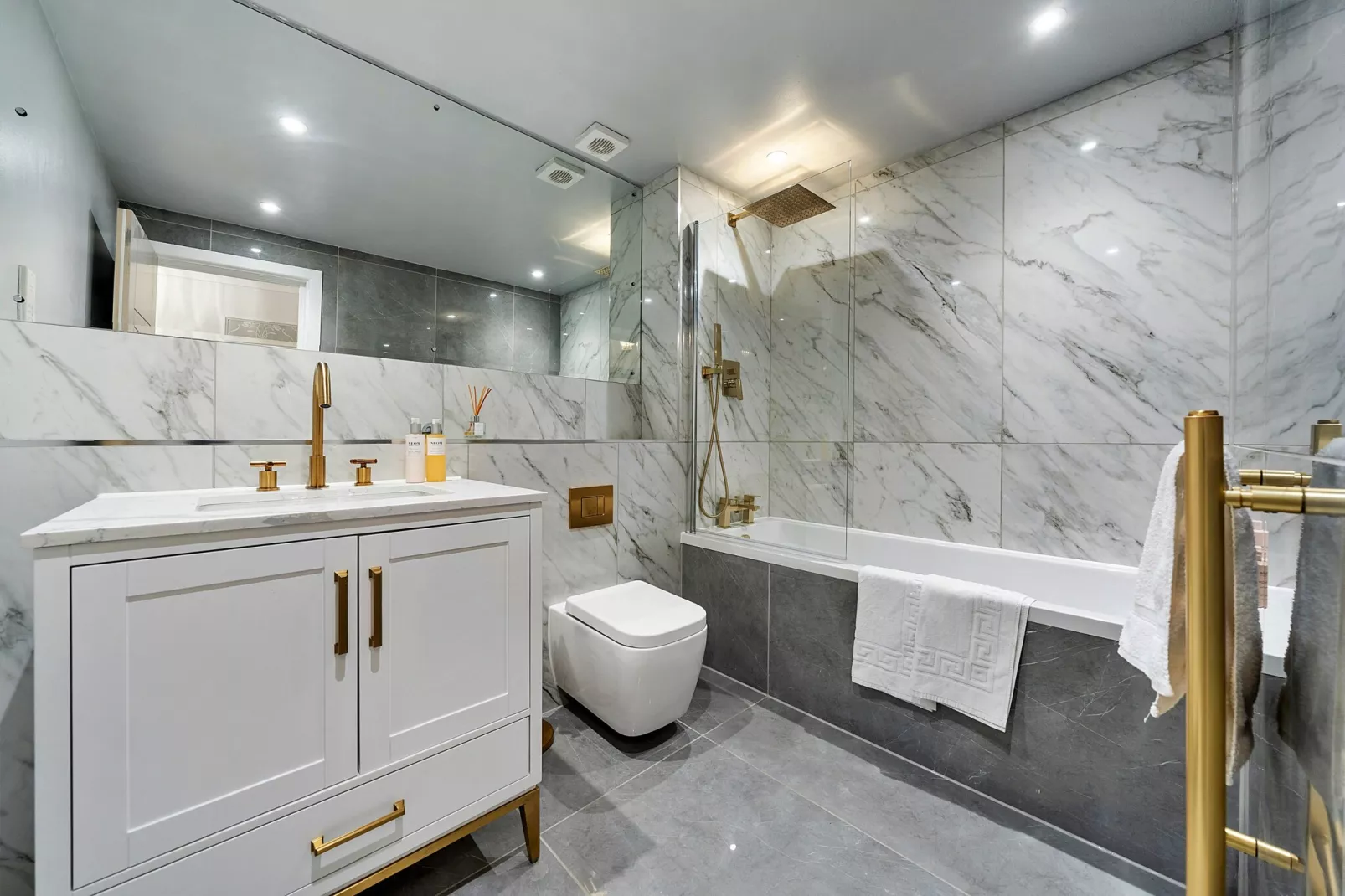 The Ivy Suite-Badkamer
