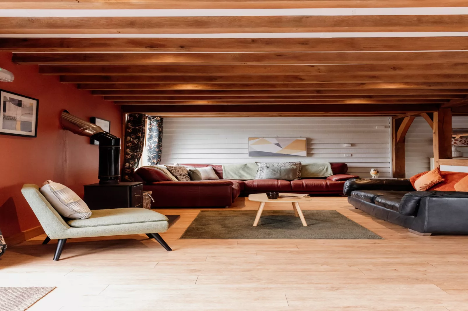 The Welsh Barn-Woonkamer