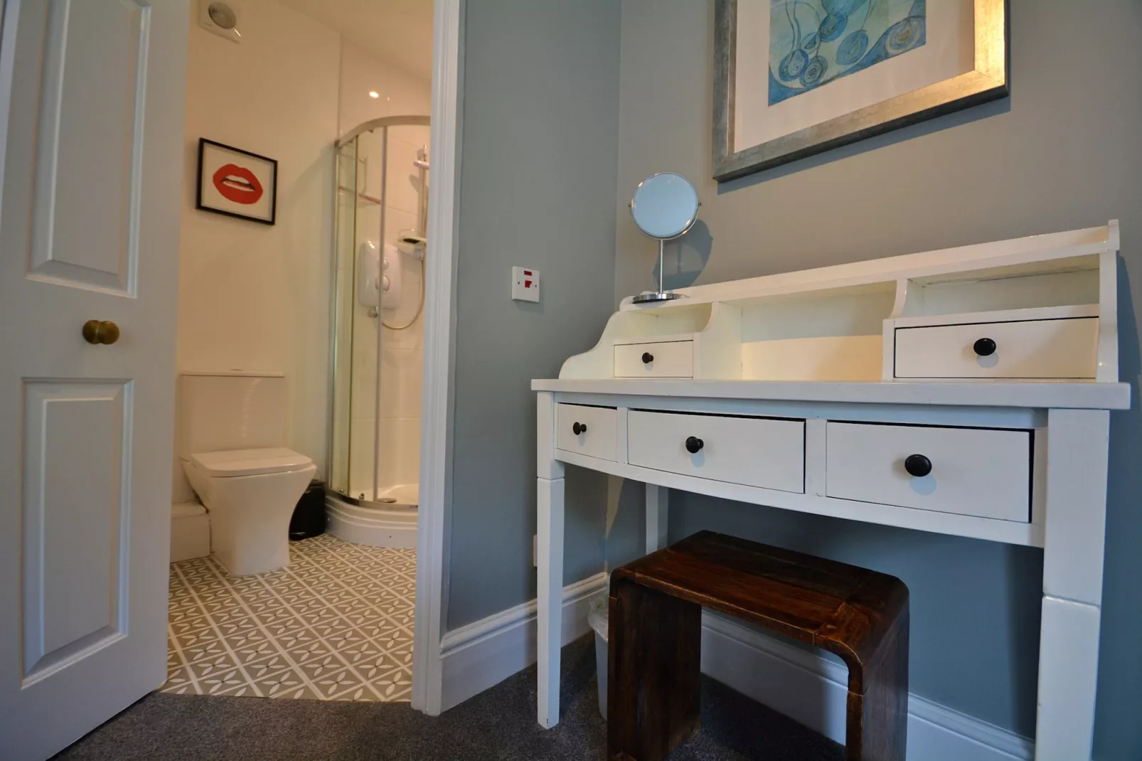 Woodleigh, Cawsand-Badkamer