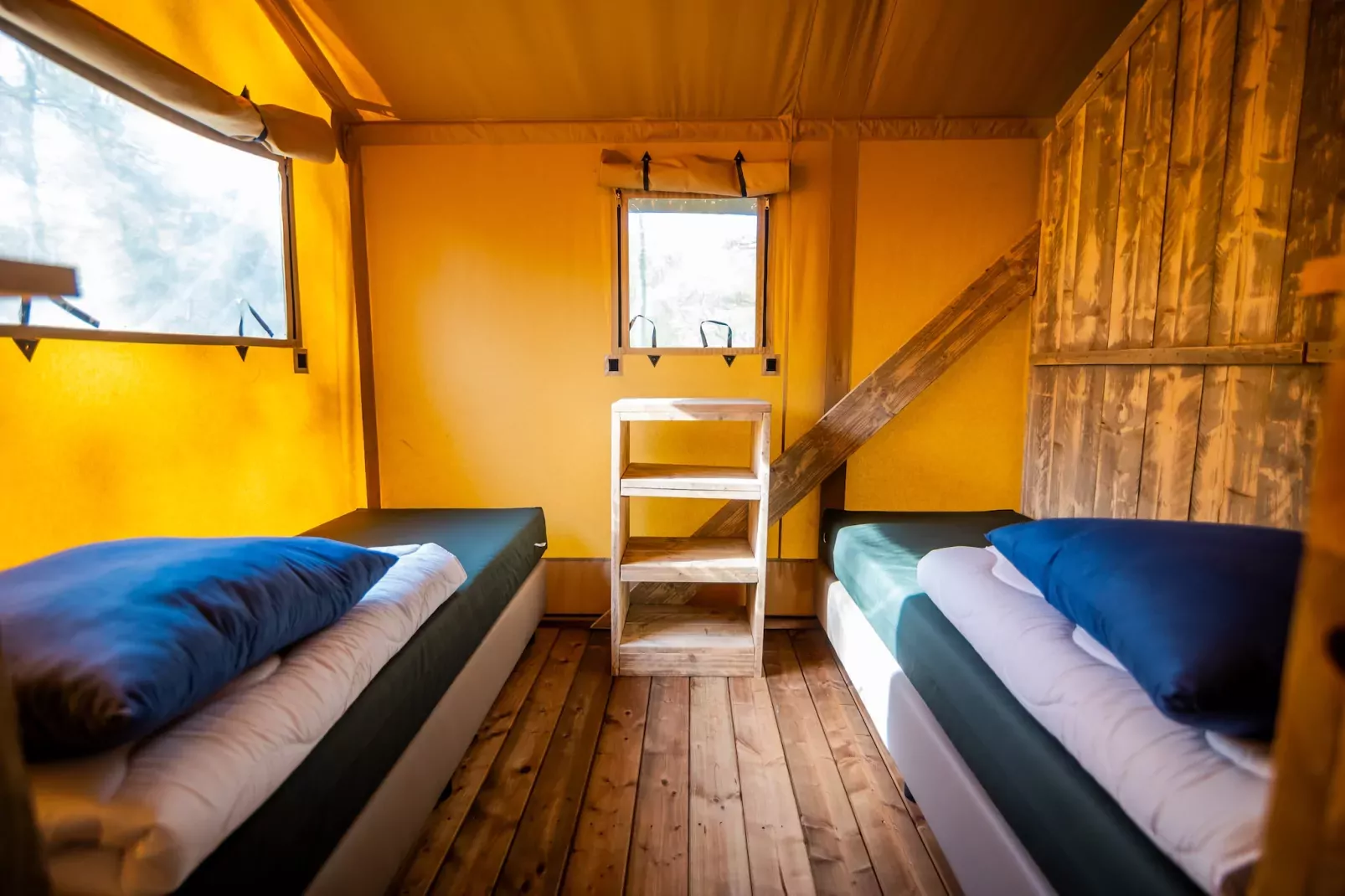 6 persoons Luxe Safaritent-Slaapkamer