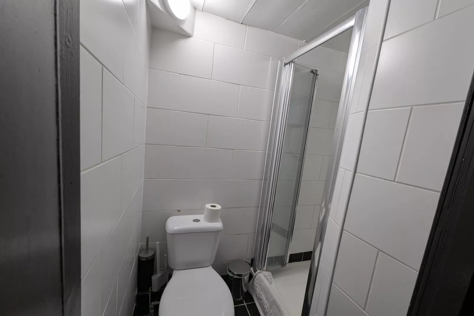 Firs Sta Single-Badkamer