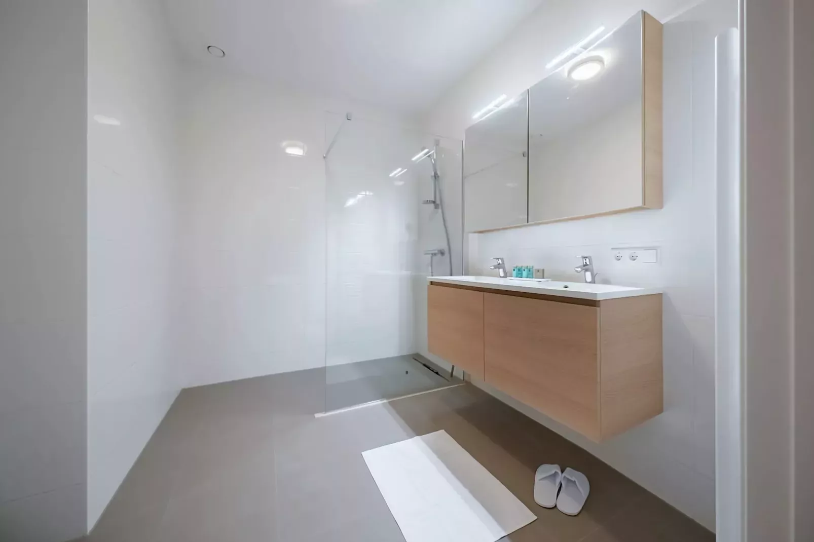 Breskens Apartments & Penthouses 8-Buitenkant zomer