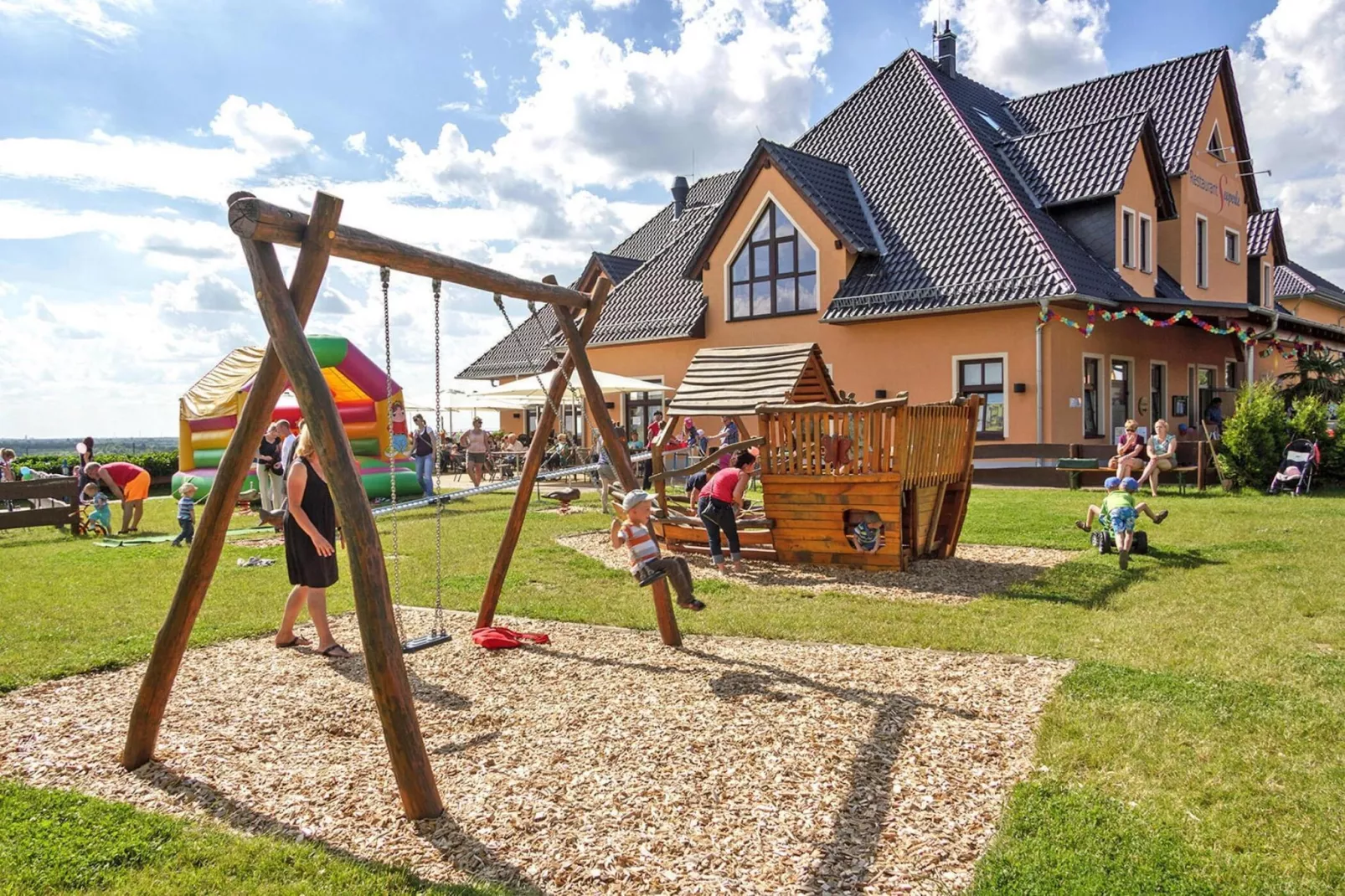 FH Korallenmöwe-Parkfaciliteiten