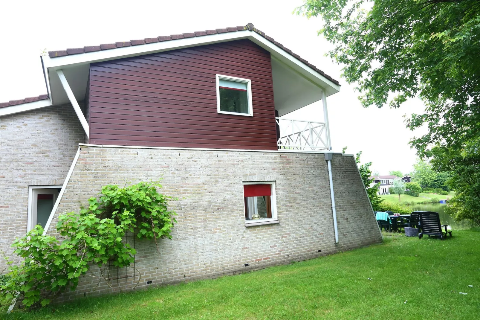 Vakantiepark Emslandermeer 2-Buitenkant zomer