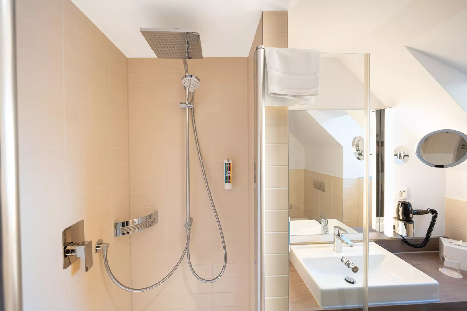 BEECH Resort am Plauer See - 4 Personen-Badkamer