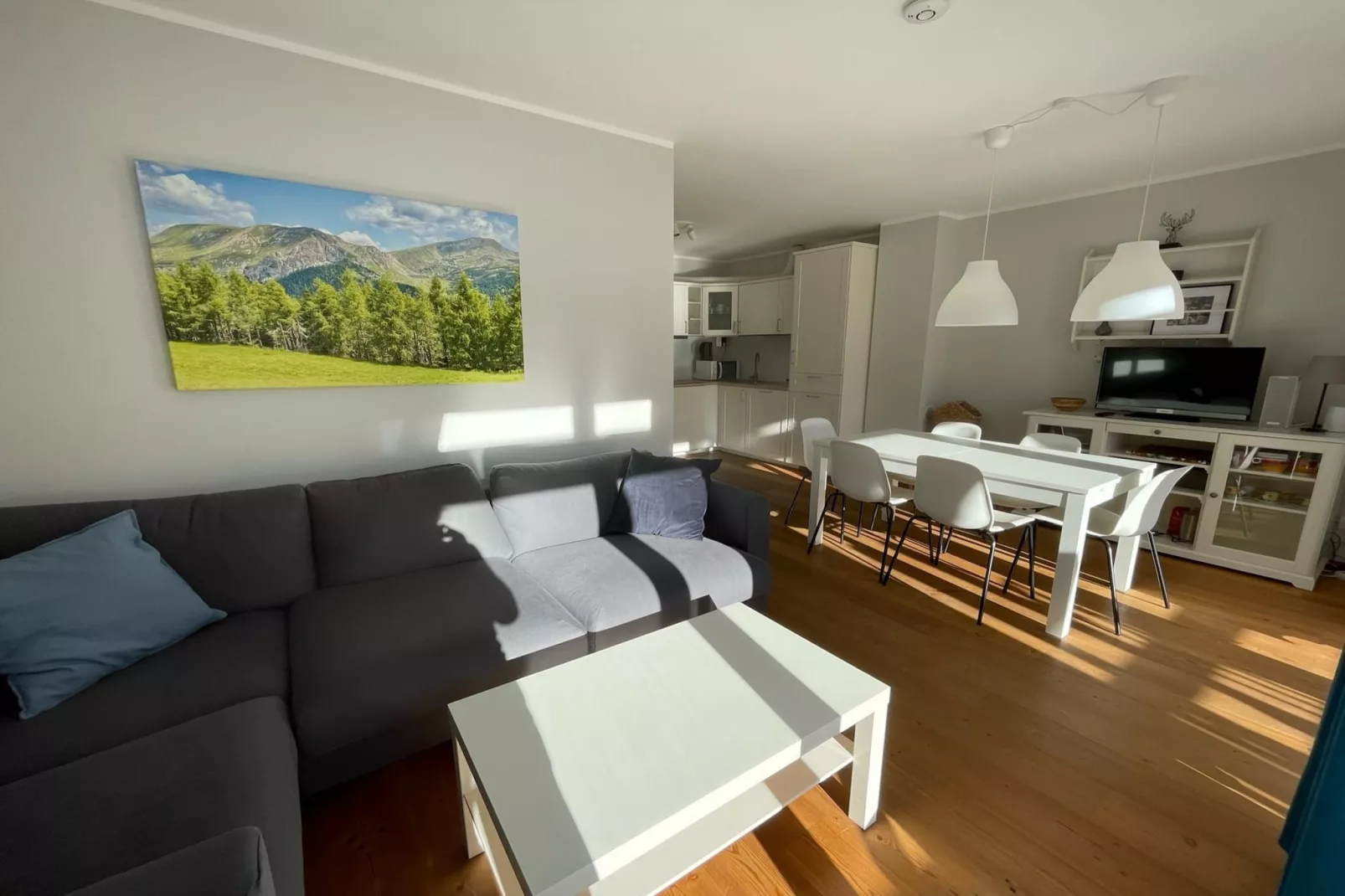 Alpenrose Boutique Top 06-Woonkamer