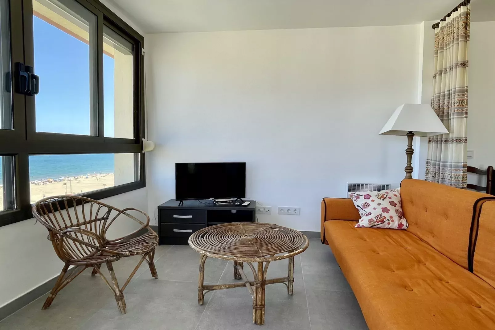 CAP CASTELL 8-A-Woonkamer