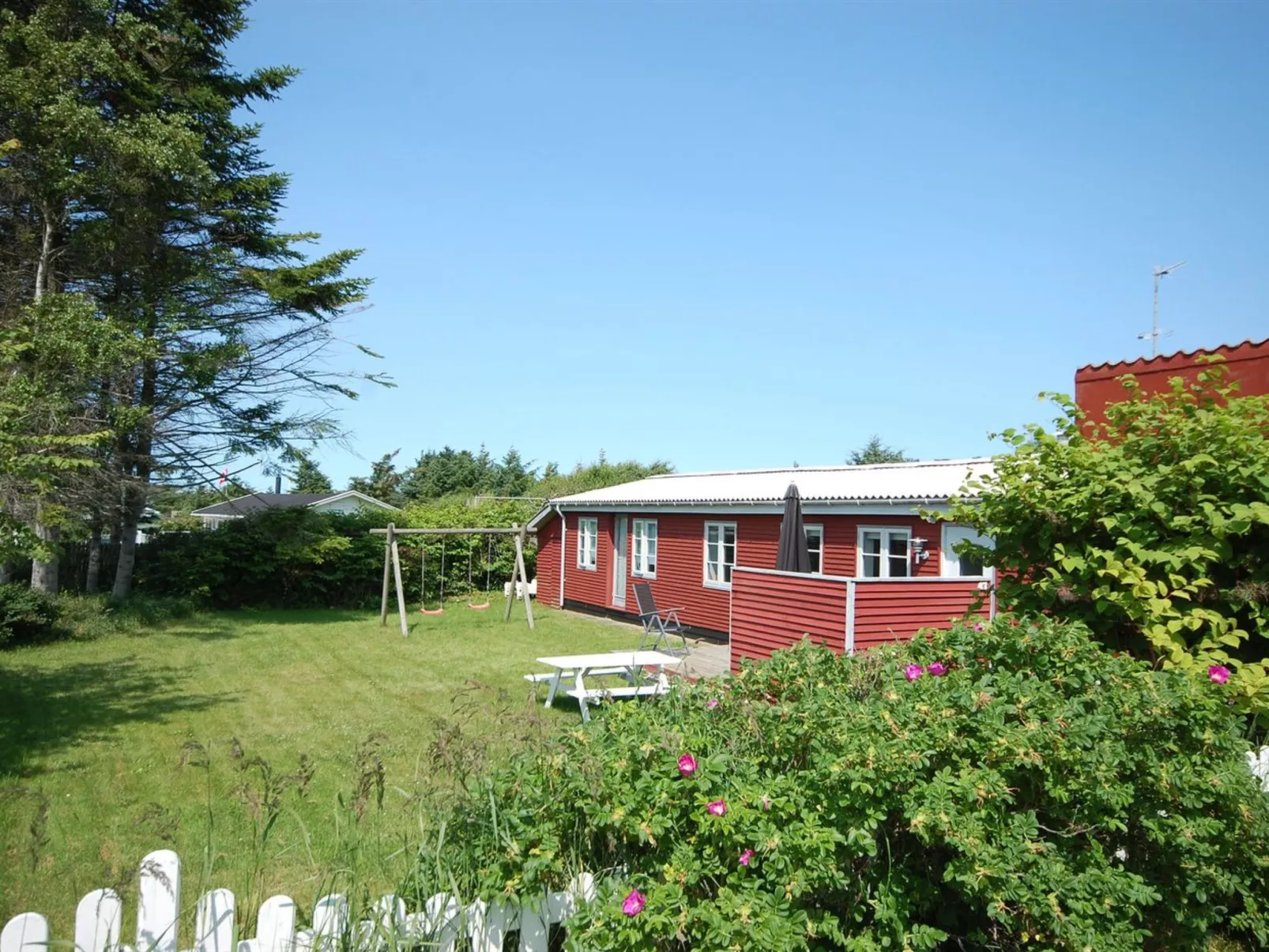 "Aku" - 700m from the sea-Buiten