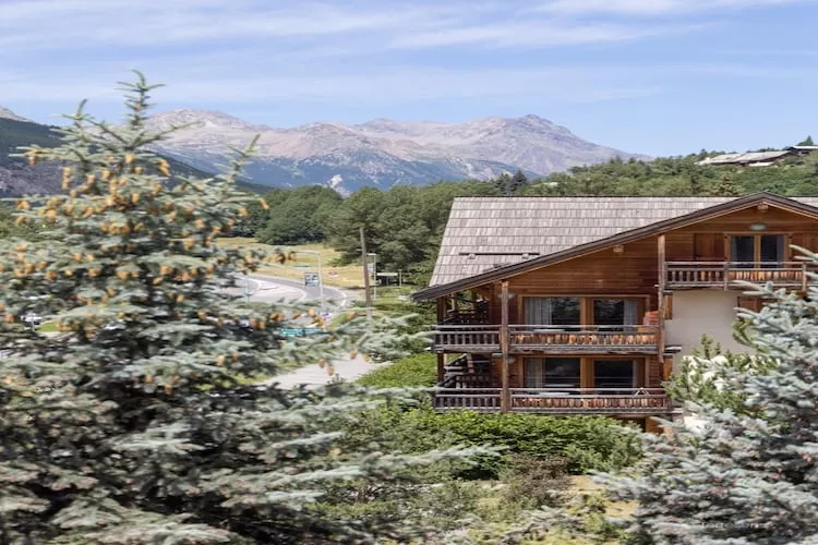 SERRE CHEVALIER Le Cristal Lodge-A40P-Buitenkant zomer