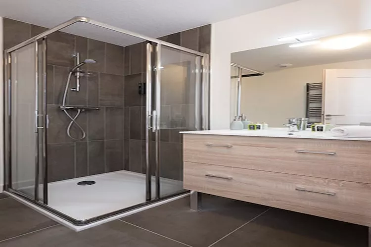 Le Hameau de barthelemy-A38S-Badkamer