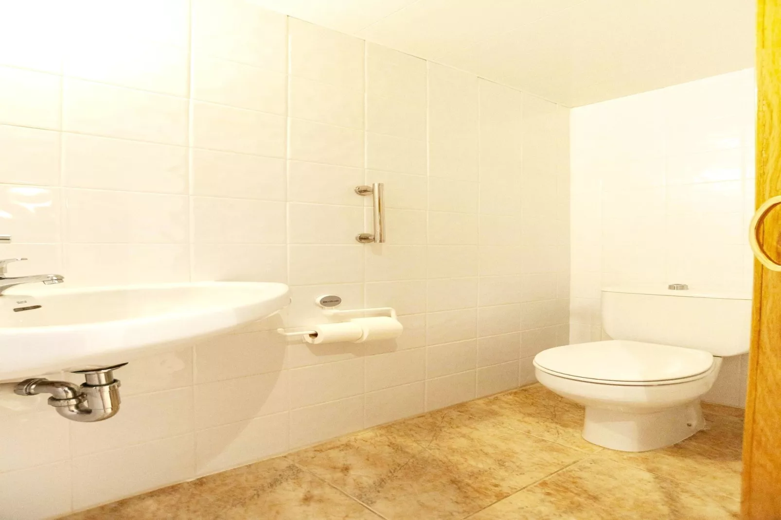1232 GAUDI 100m PLAYA-Badkamer