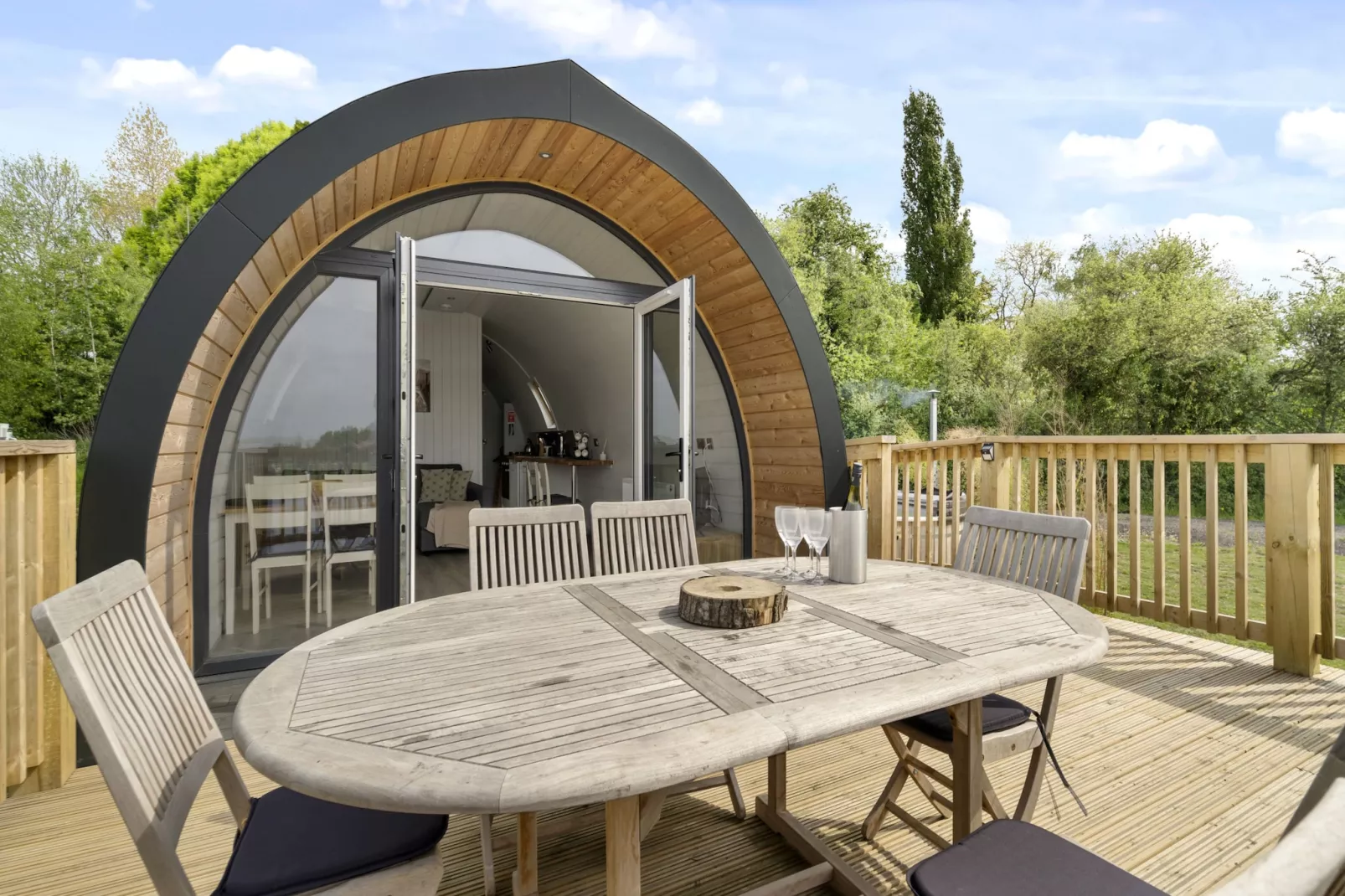 The Highland Camping Pod-Terras
