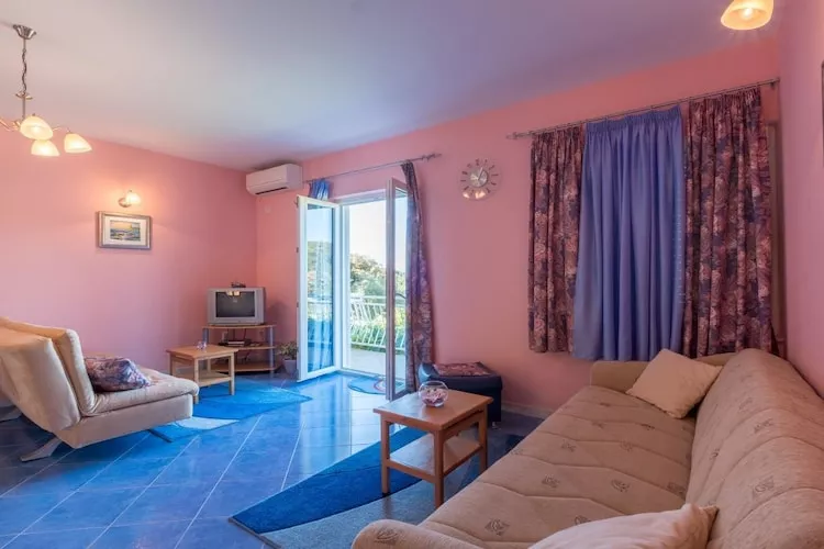 Apartments Saulan - One Bedroom Apartment with Balcony and Sea View (Molunat)-Binnen