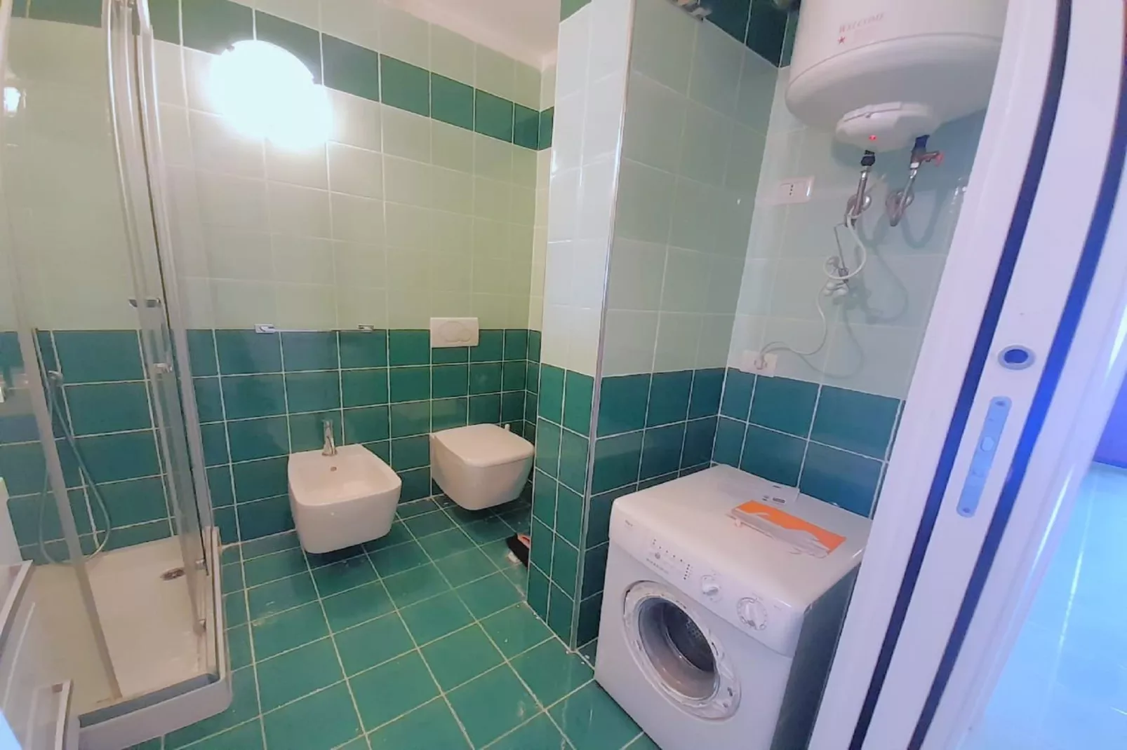 Trilocale 8/42 con AC-Badkamer