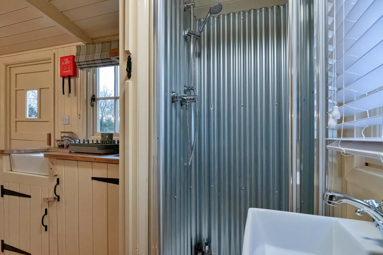 The Chicken Hut-Badkamer