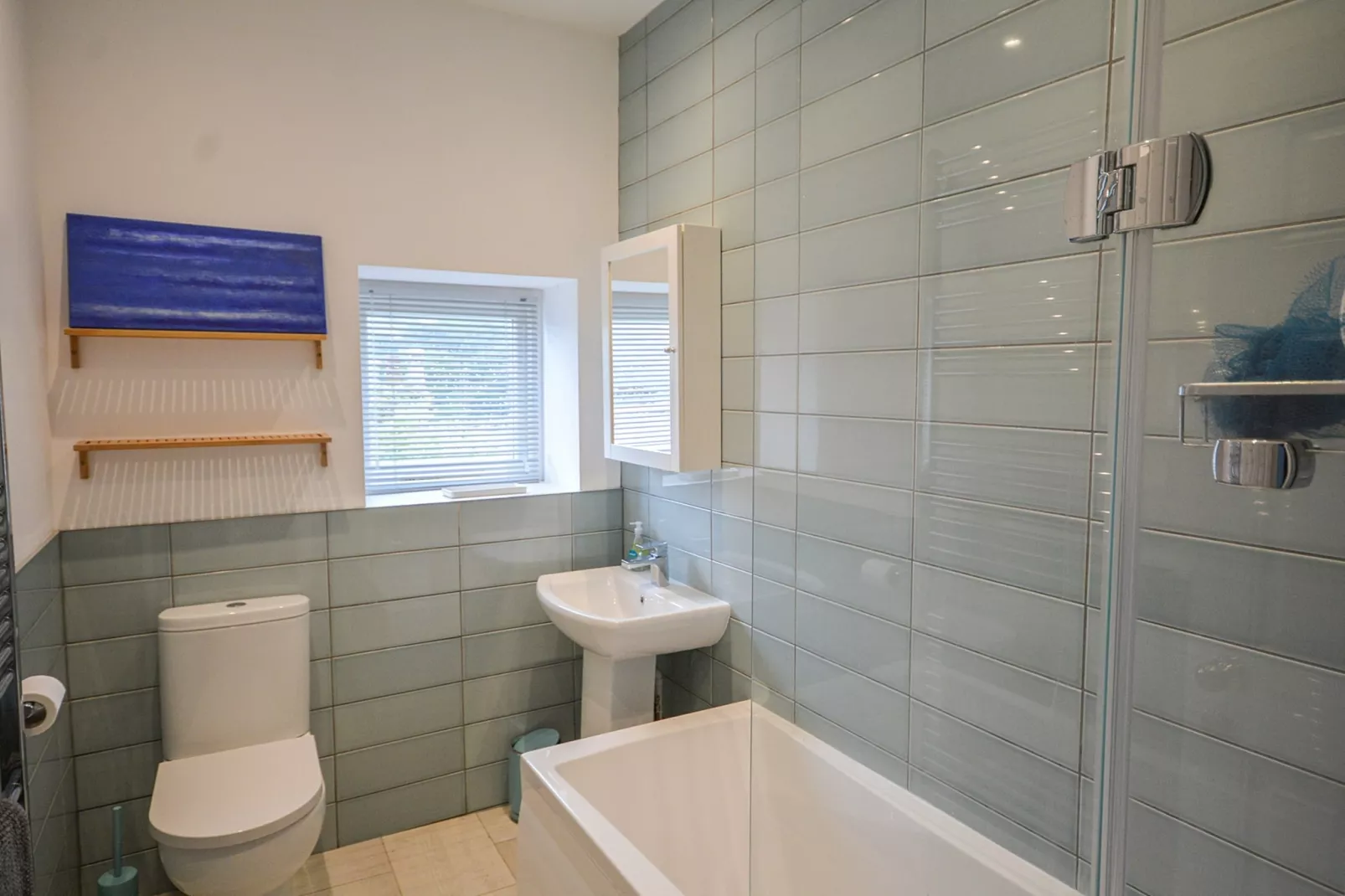 Hillside, Kingsand-Badkamer