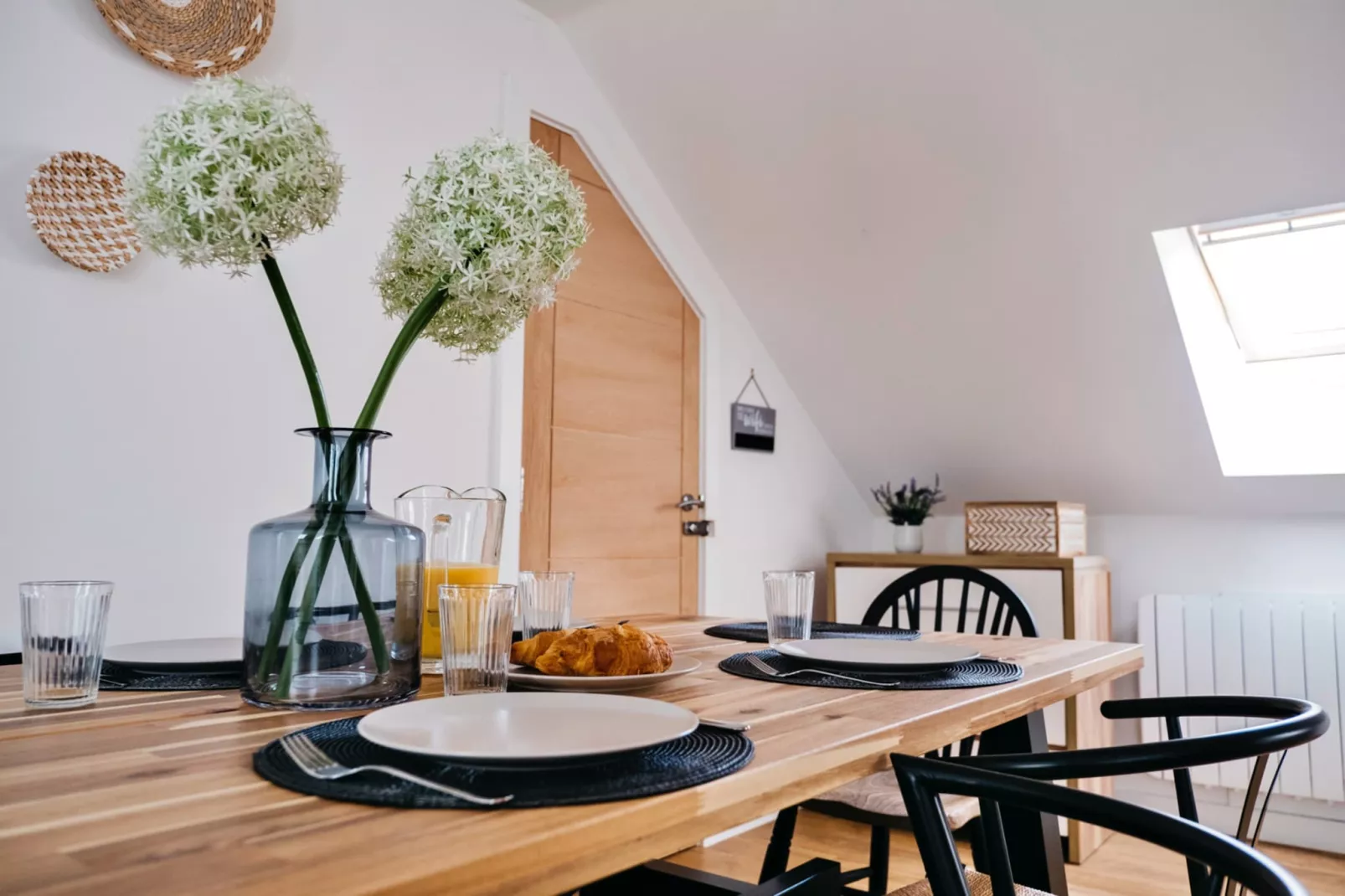 Tolcarne Stay - Luxury Newquay Apartment-Eetkamer