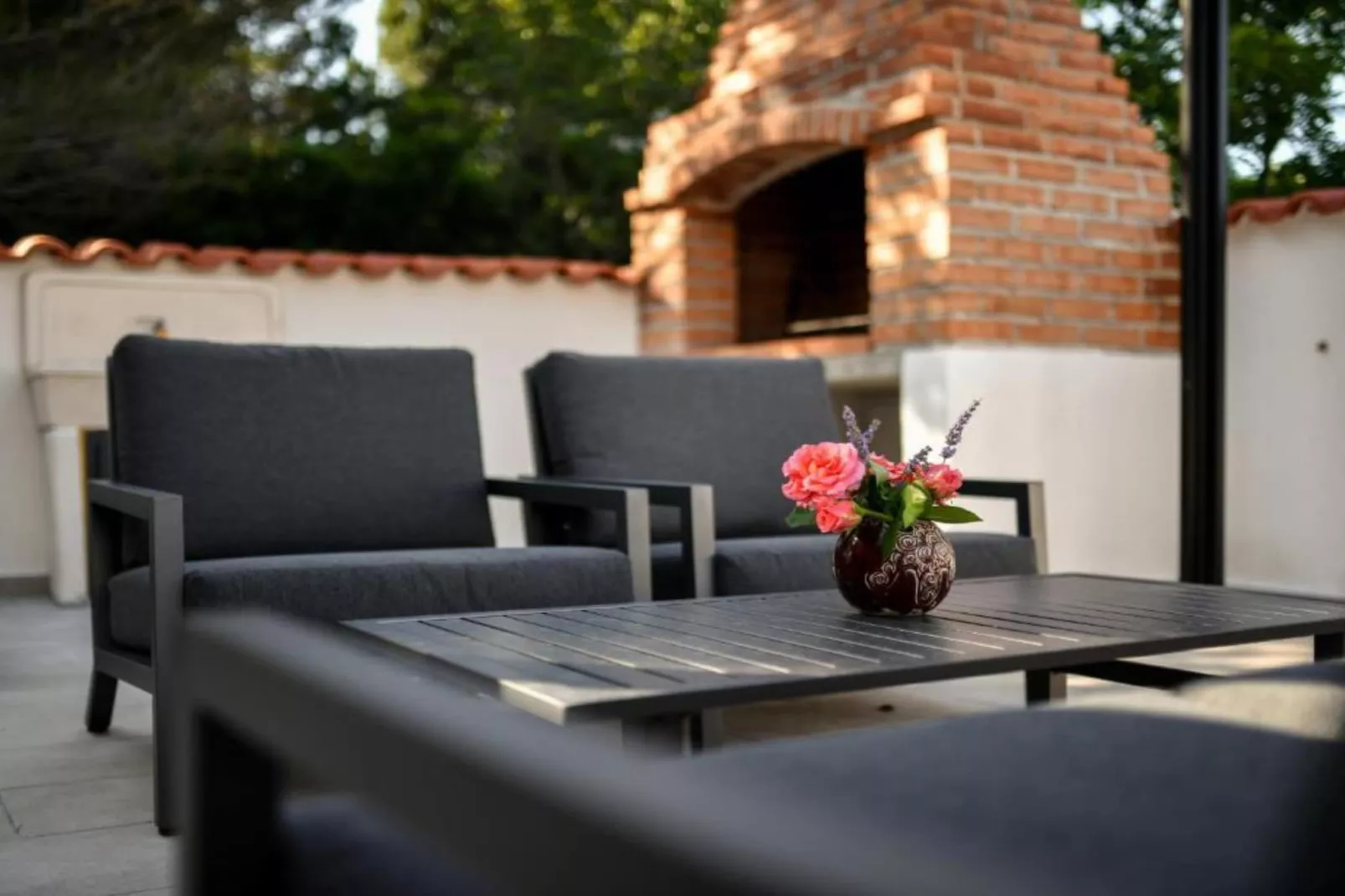 Four Bedroom Villa With Hot Tub-Buitenlucht