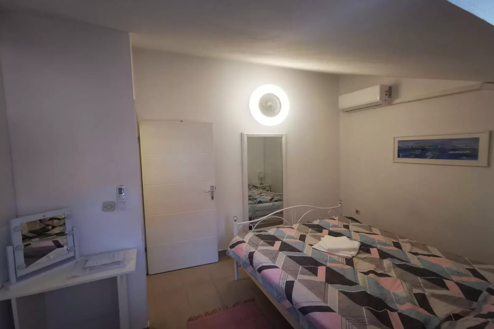 Sea View Holiday Home Umag - Three Bedroom Holiday Home-Slaapkamer