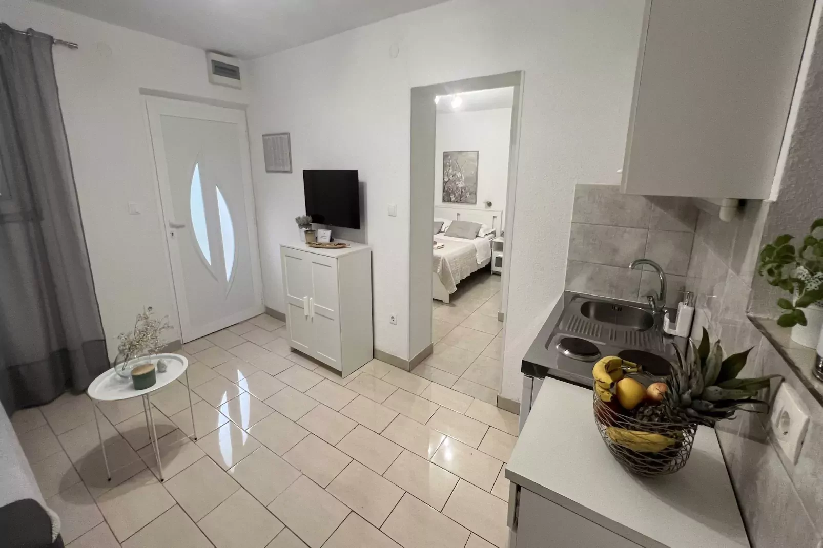 Apartmani Vela Makarska - Studio With Garden View-Keuken