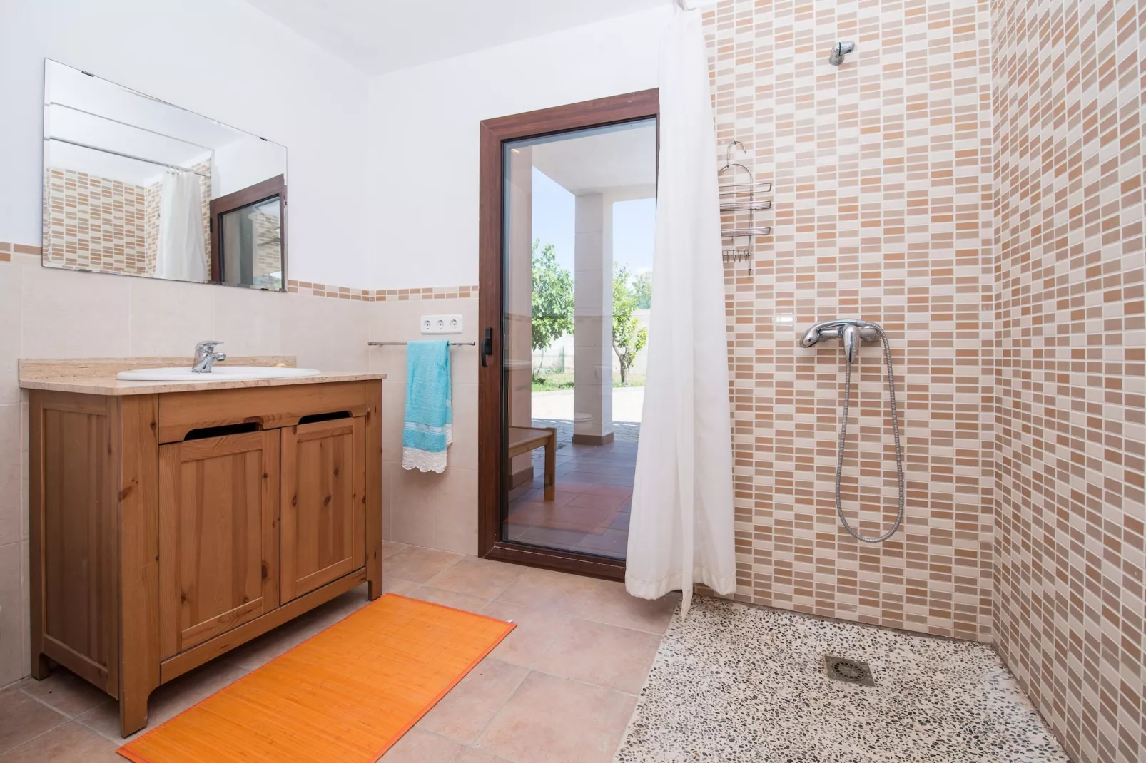Villa Sa Fonera-Badkamer