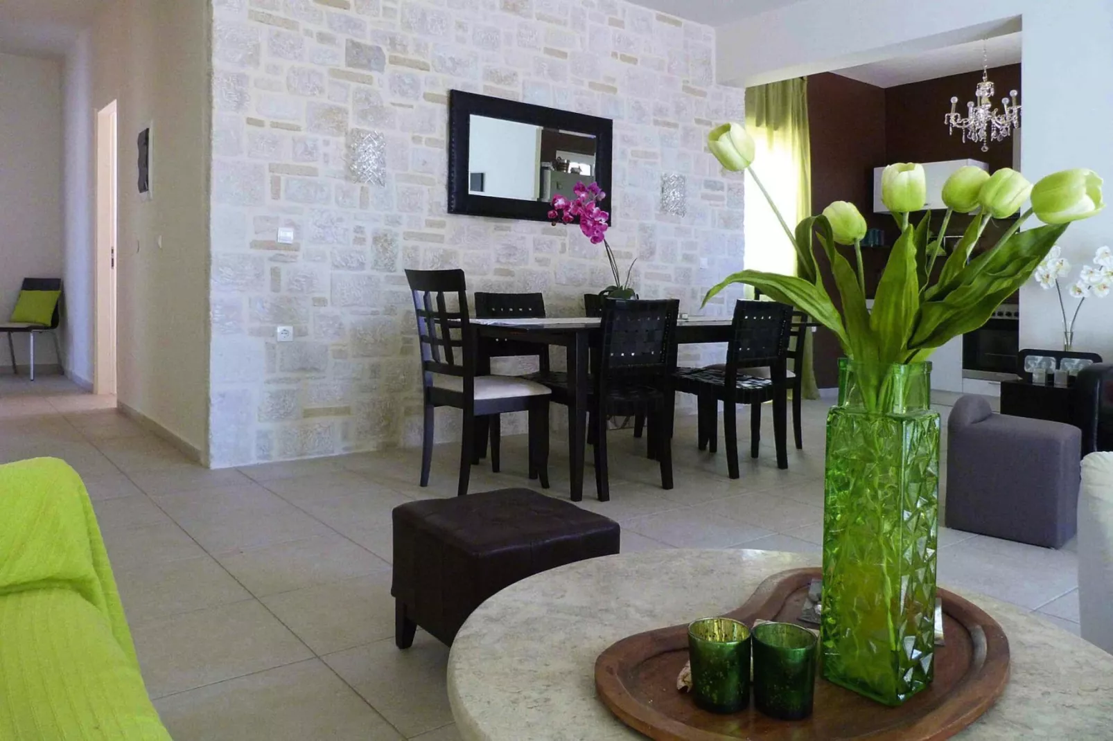 Villas Azure Beach, Nopigia-1-bedroom-villa - 45 sqm with sharing pool-Eetkamer