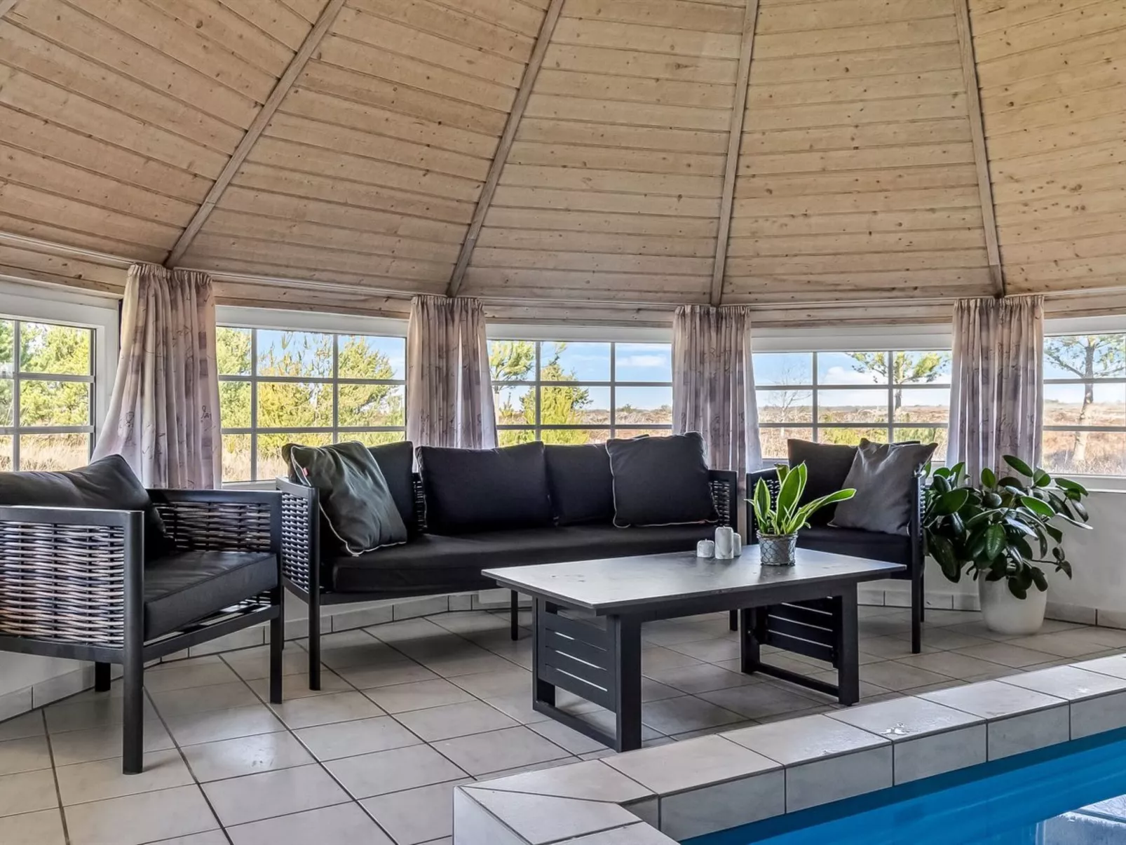 "Artan" - 2.6km from the sea-Buiten