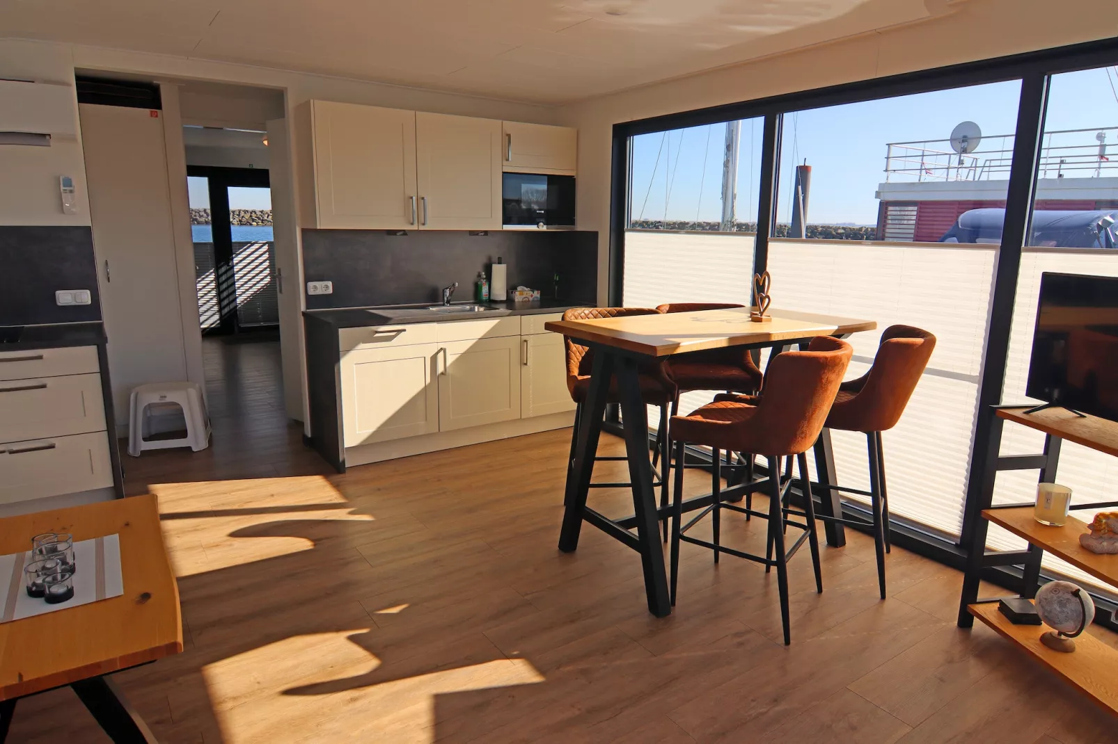 Hausboot Family & Friends mit Hund LP 10 / 1-2 Personen-Keuken