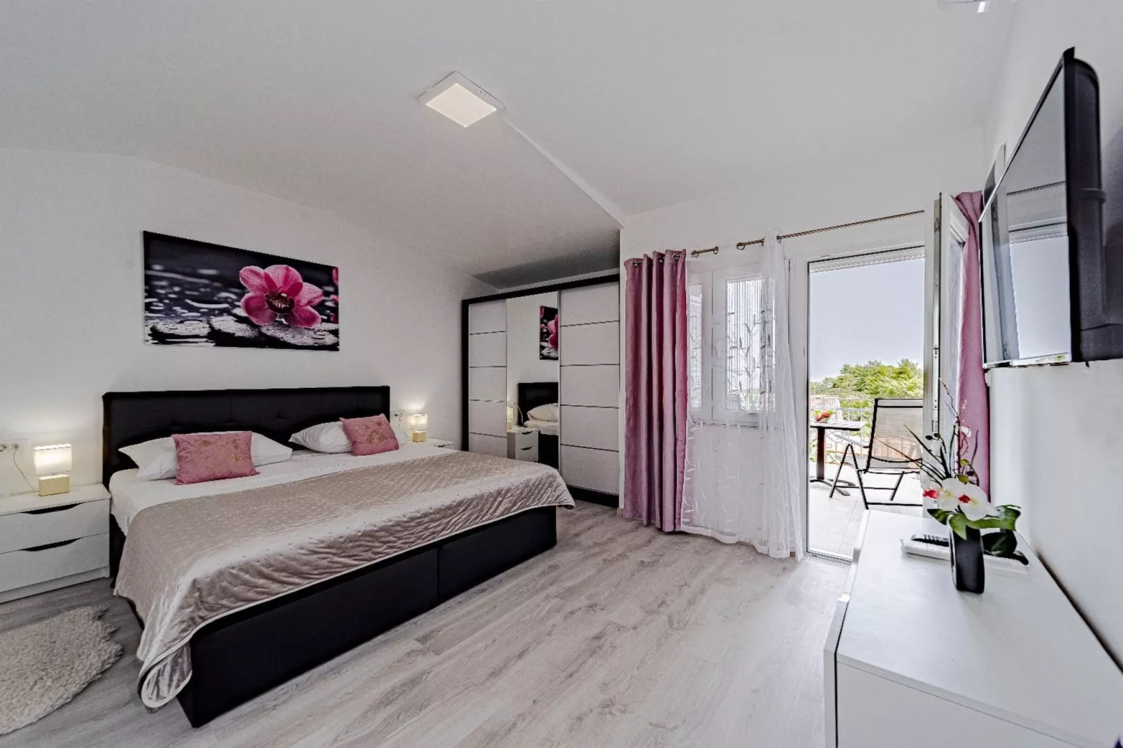 Stone House Blaca - Two Bedroom Stone House with Terrace and Sea View