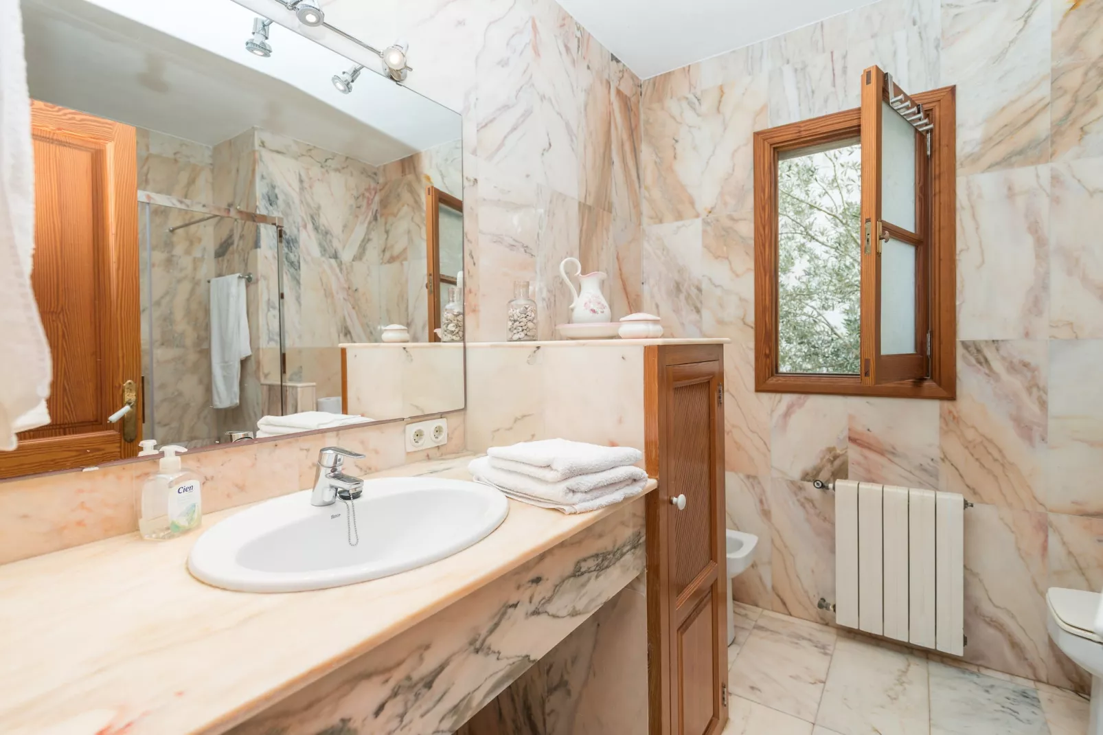 Can Boira-Badkamer