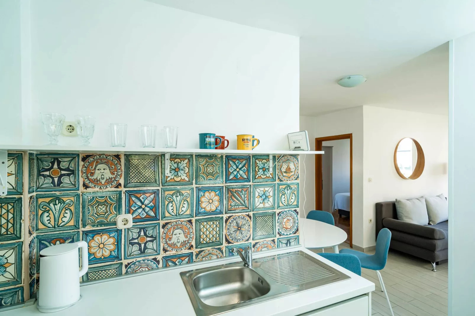 Apartment Radovan - One-Bedroom Apartment with Balcony and Sea View-Keuken