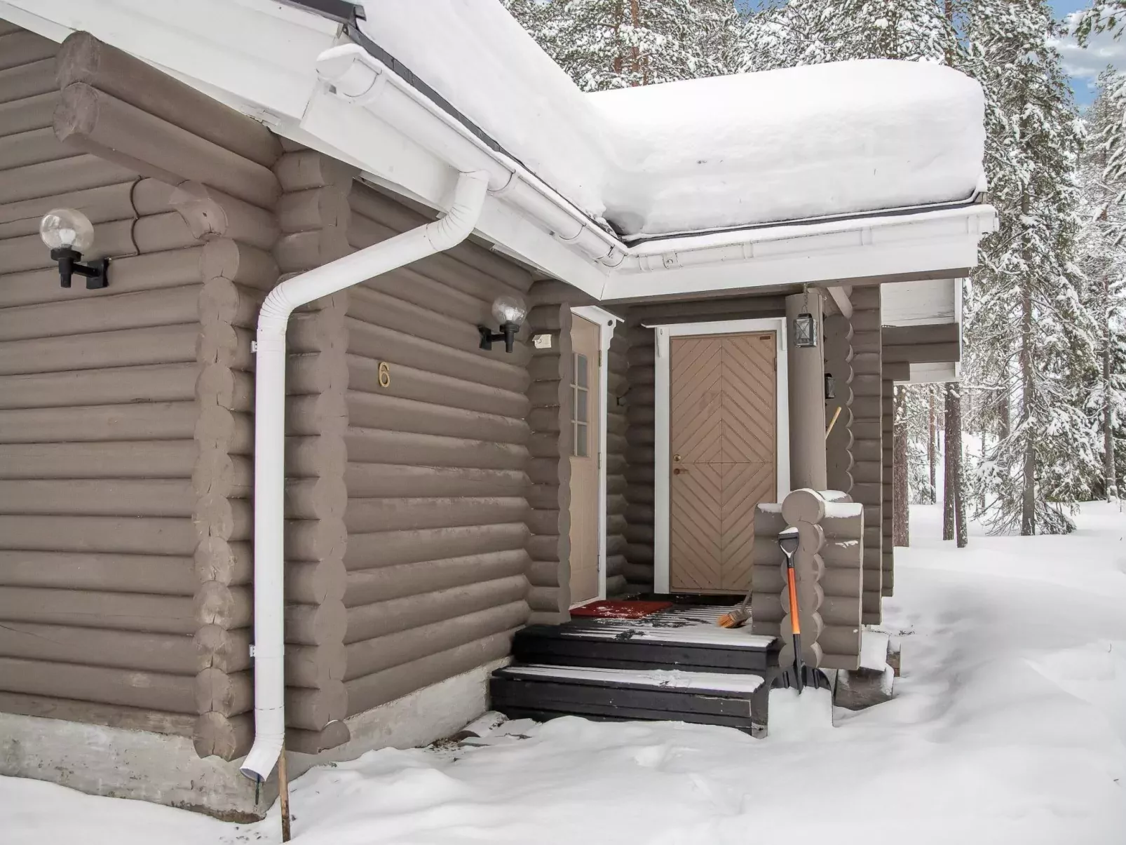 Villa valoisa-Binnen