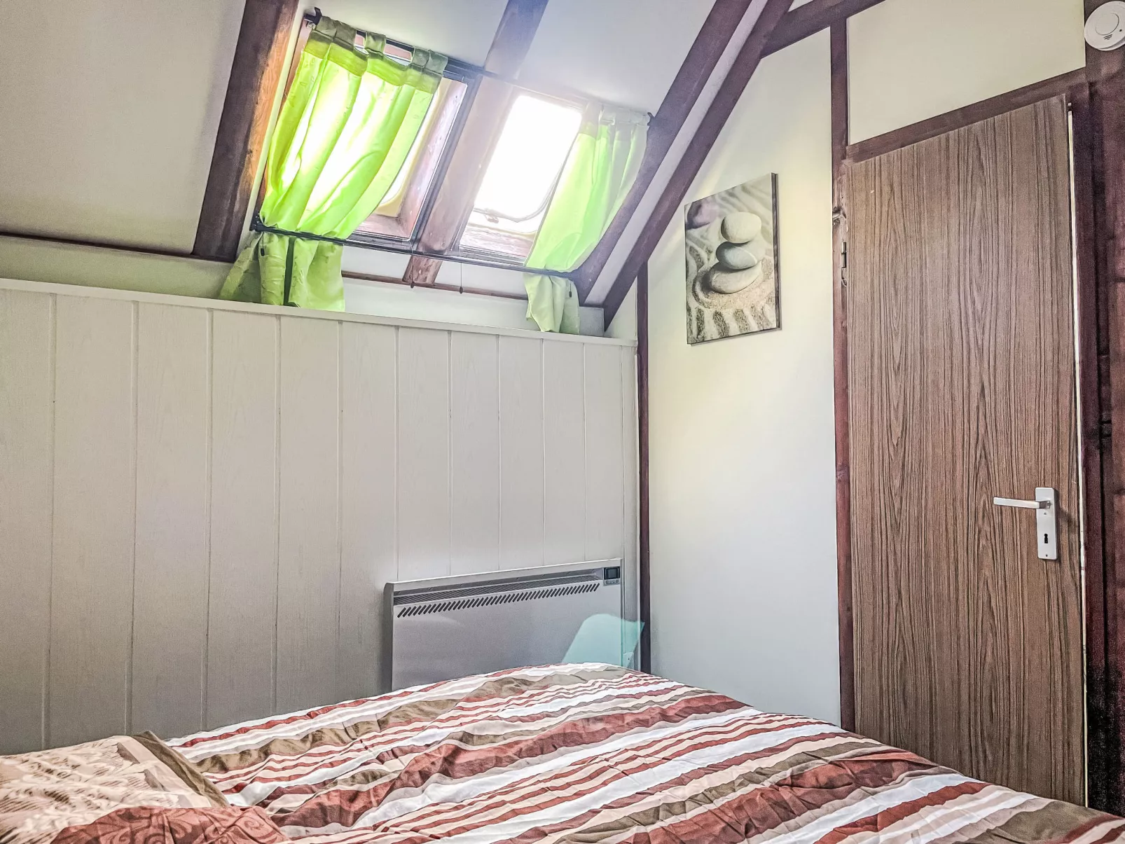 Woodys- Waldhütte-Binnen