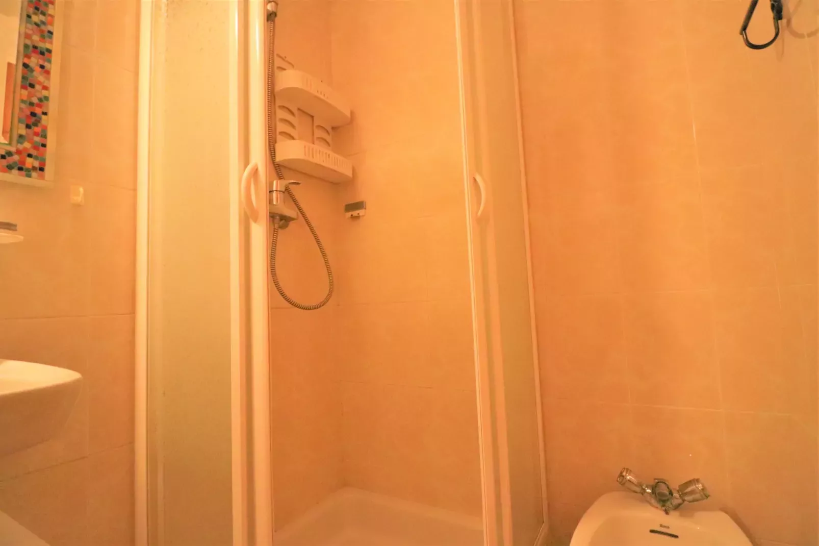 DELTA 4 2 Roses-Badkamer
