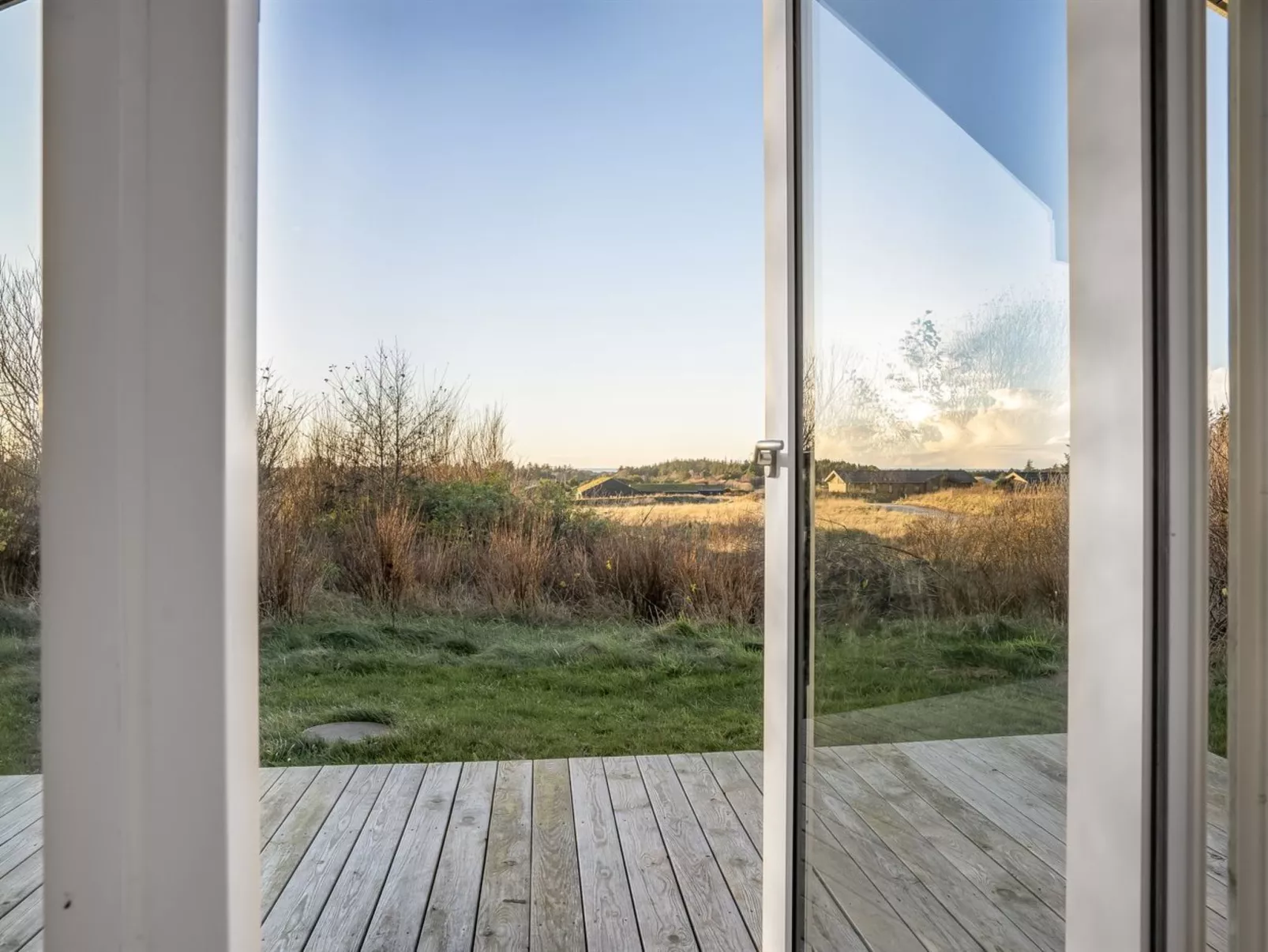 "Ilya" - 1.7km from the sea-Buiten