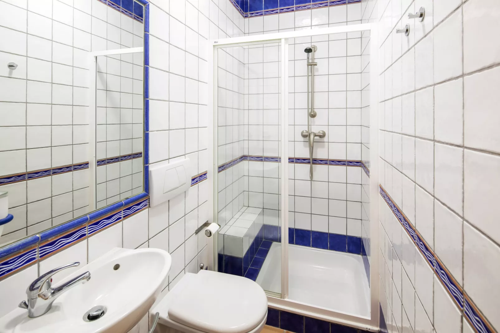 41 Terraços de Benagil (Casa Pedrinho)-Badkamer