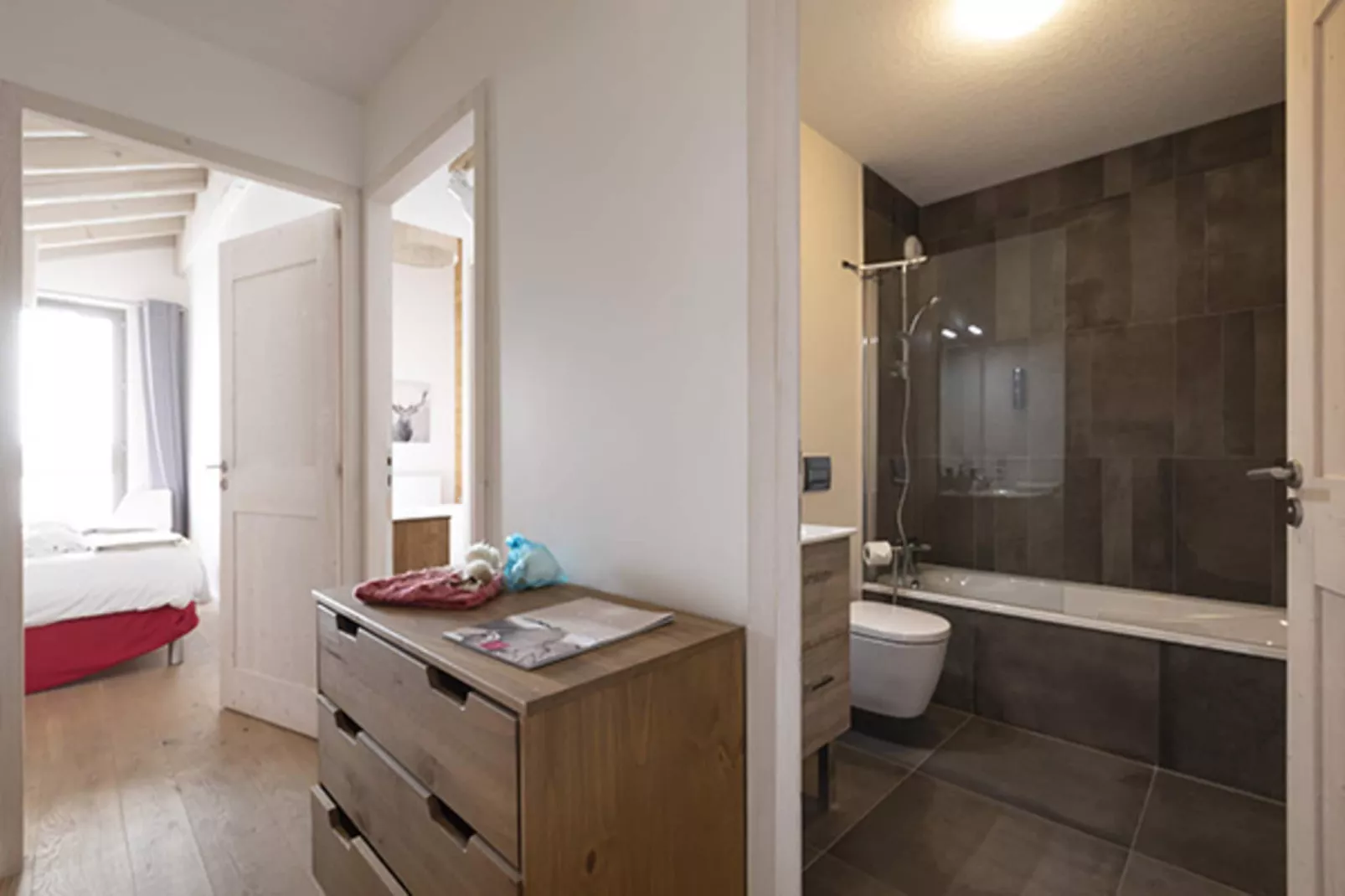 Le Hameau de barthelemy-A48P-Badkamer