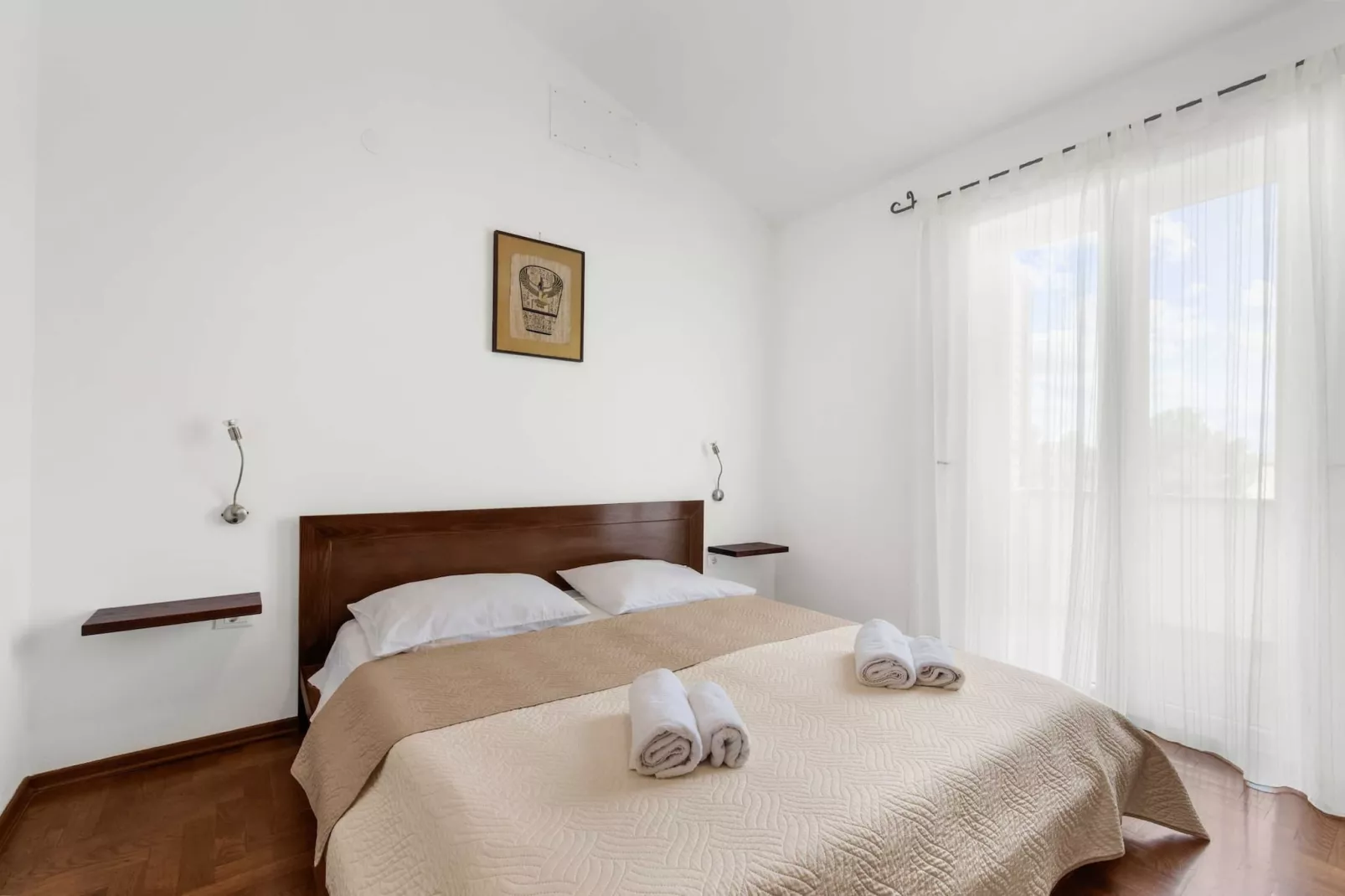 Villa Beauty with Private Pool-Slaapkamer