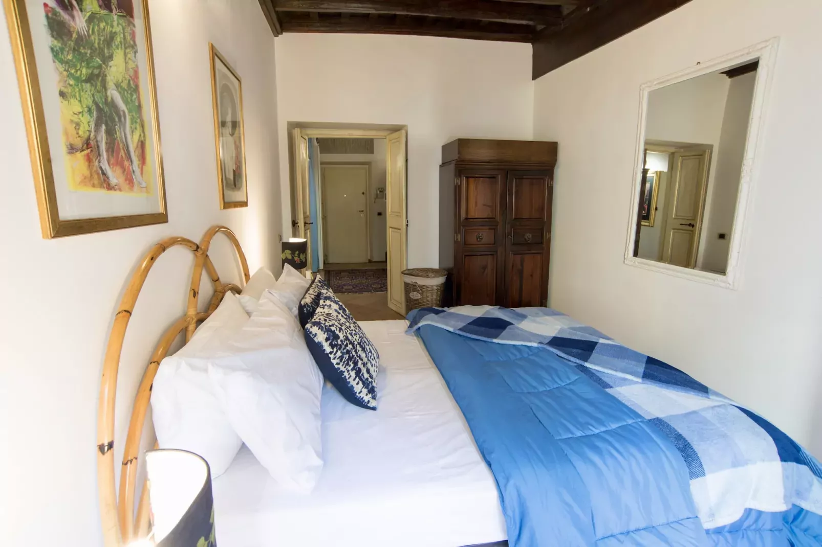 Trevi Fountain Apartment-Slaapkamer
