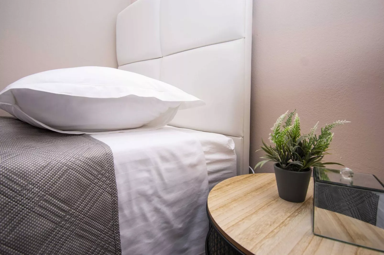 Garden Boutique Apartments - Diora-Slaapkamer