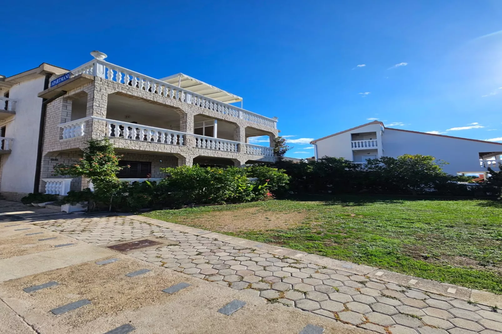 Apartments Nestor - studio apartment A2-Buitenlucht