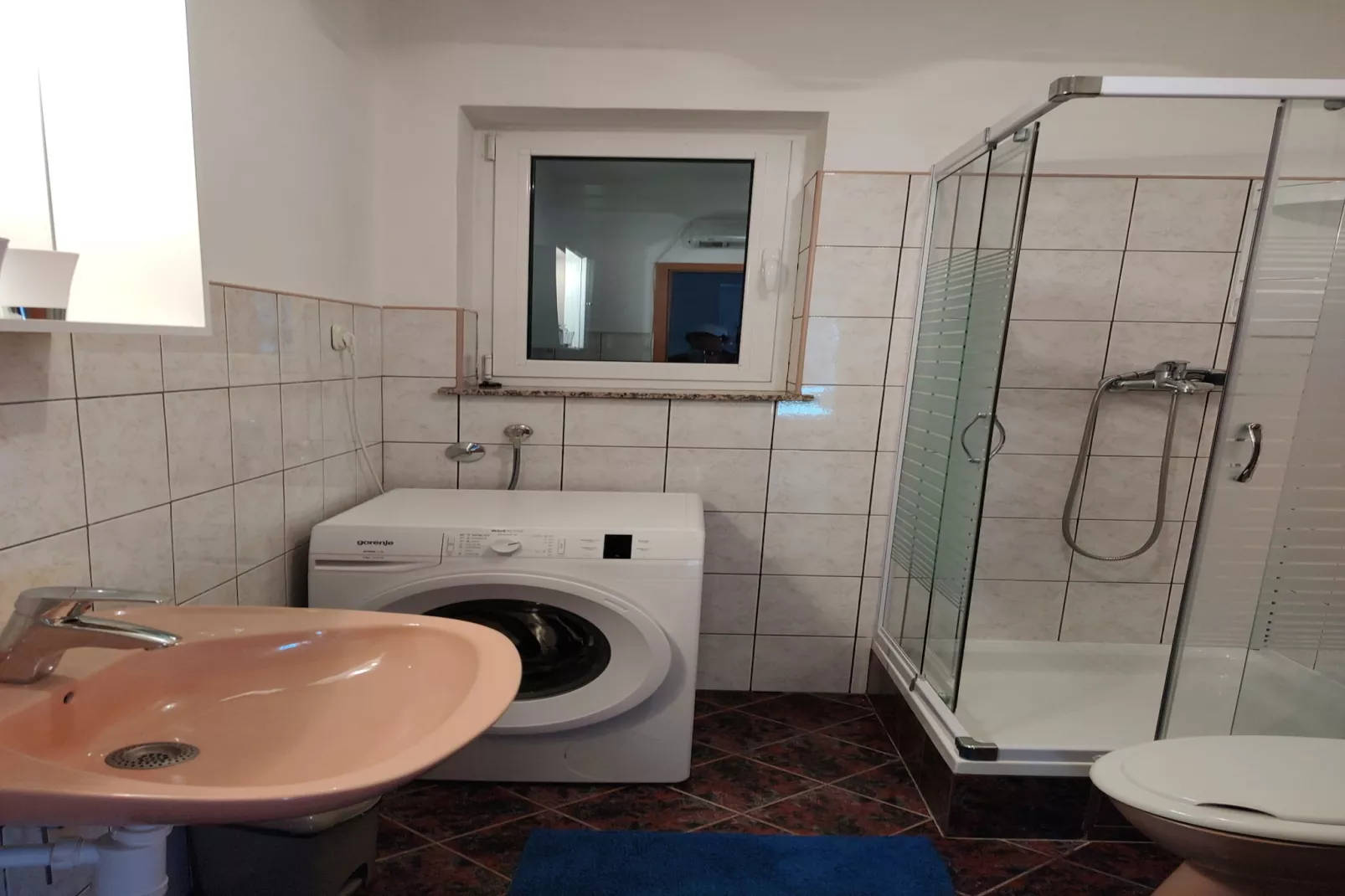 Apartment Lemi - three bedroom apartment-Badkamer