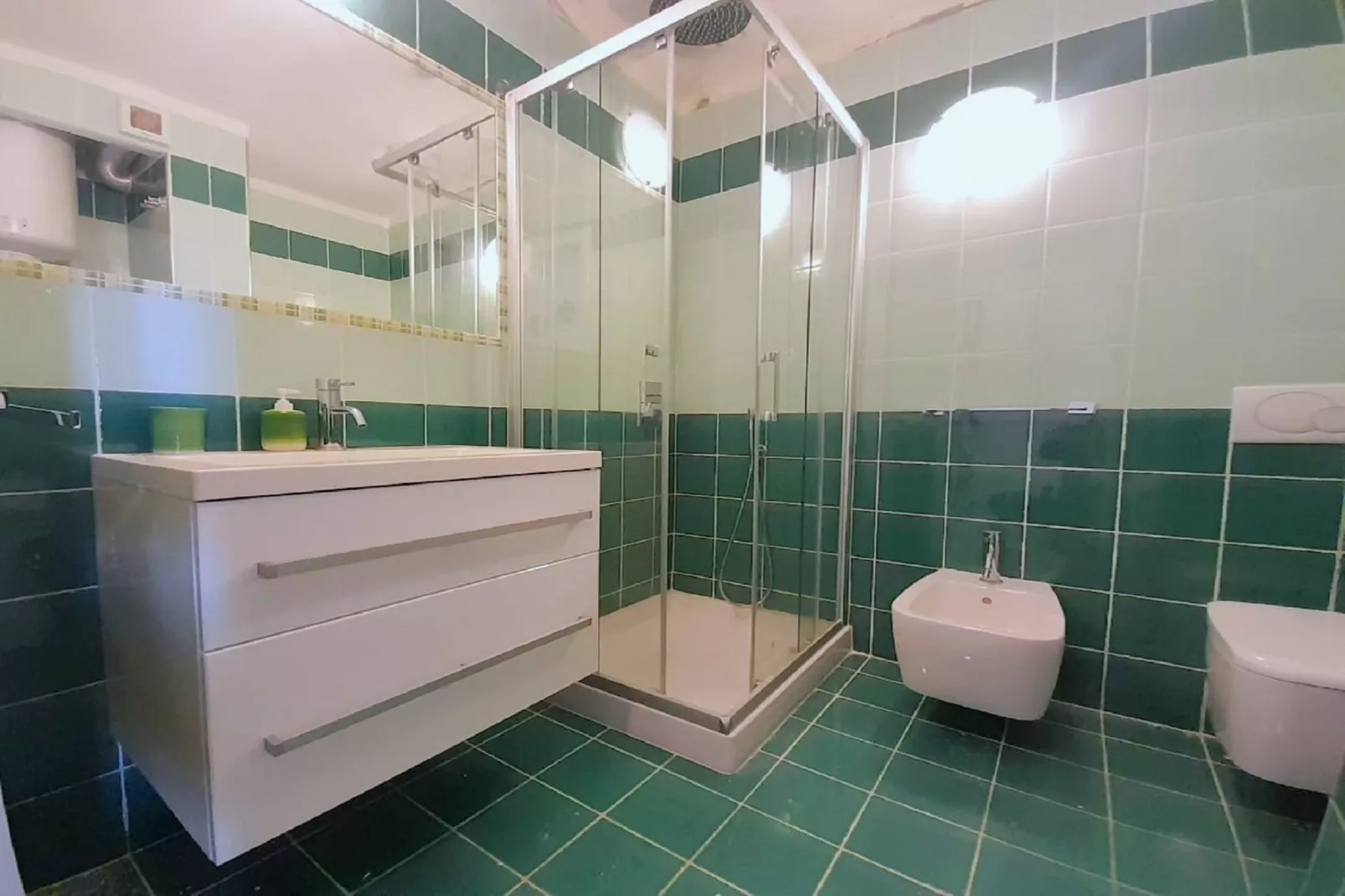 Trilocale 8/42 con AC-Badkamer